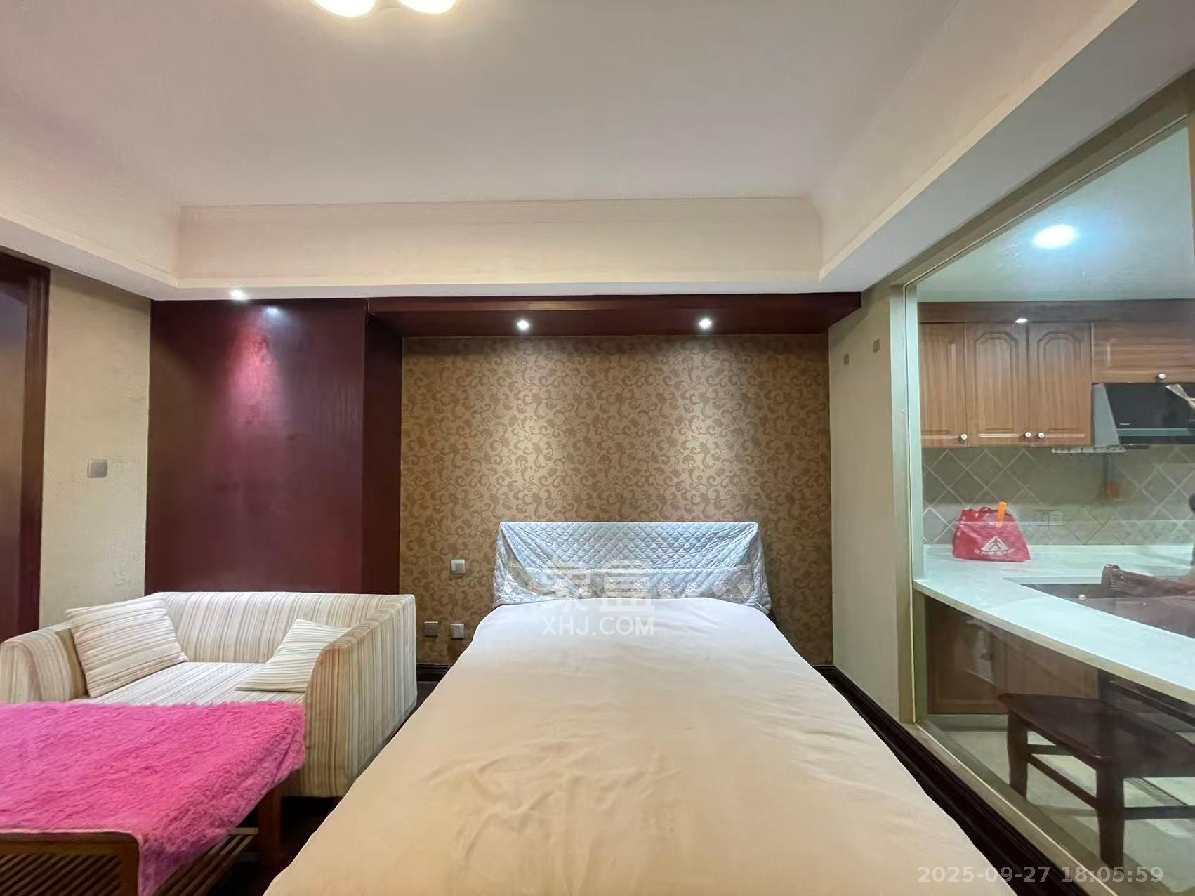 沁园春御院  1室0厅1卫    1800.0元/月 沁园春御院  1室0厅1卫    1800.0元/月室内图