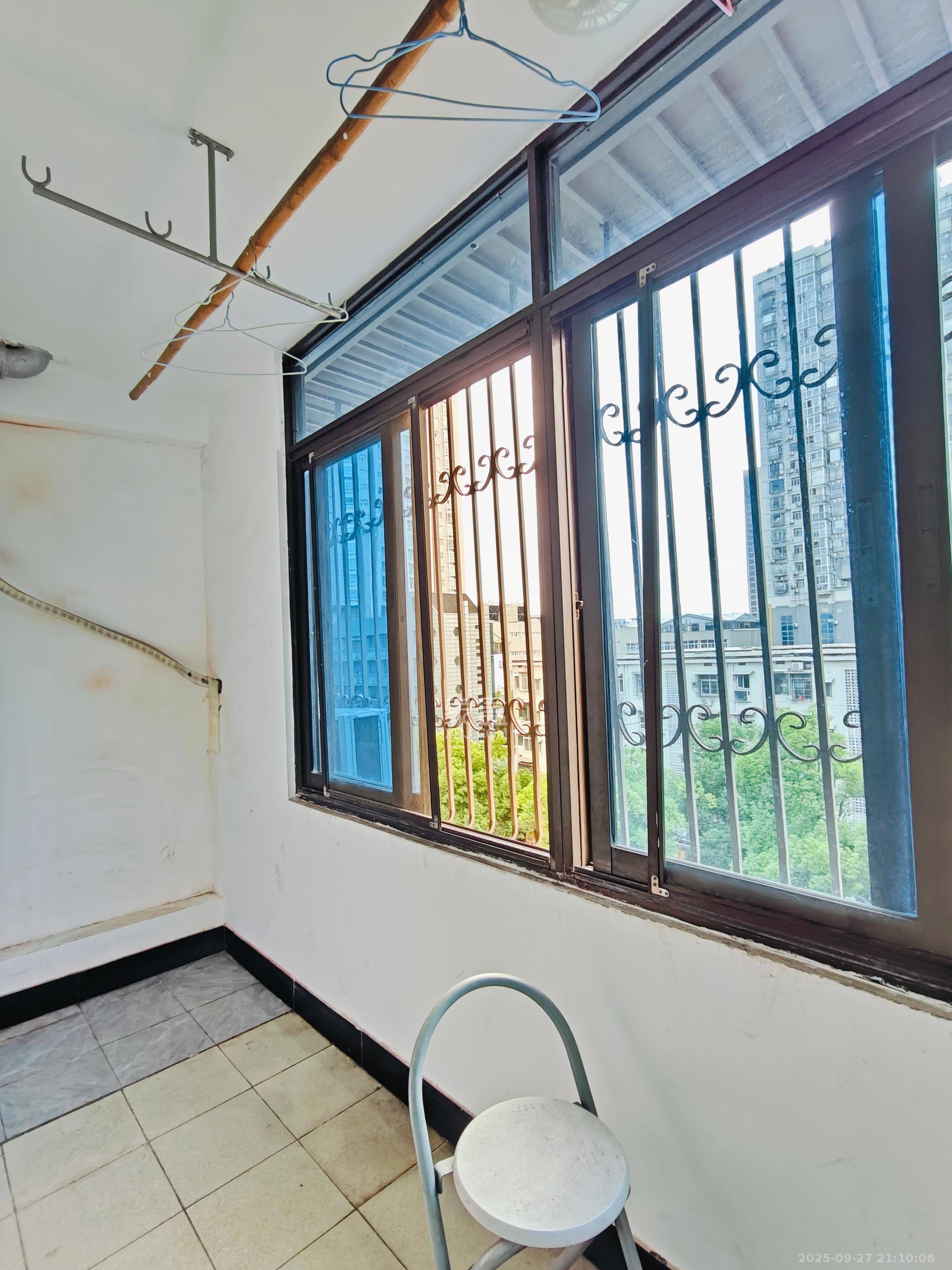 五一东村  2室1厅1卫    1100.0元/月室内图