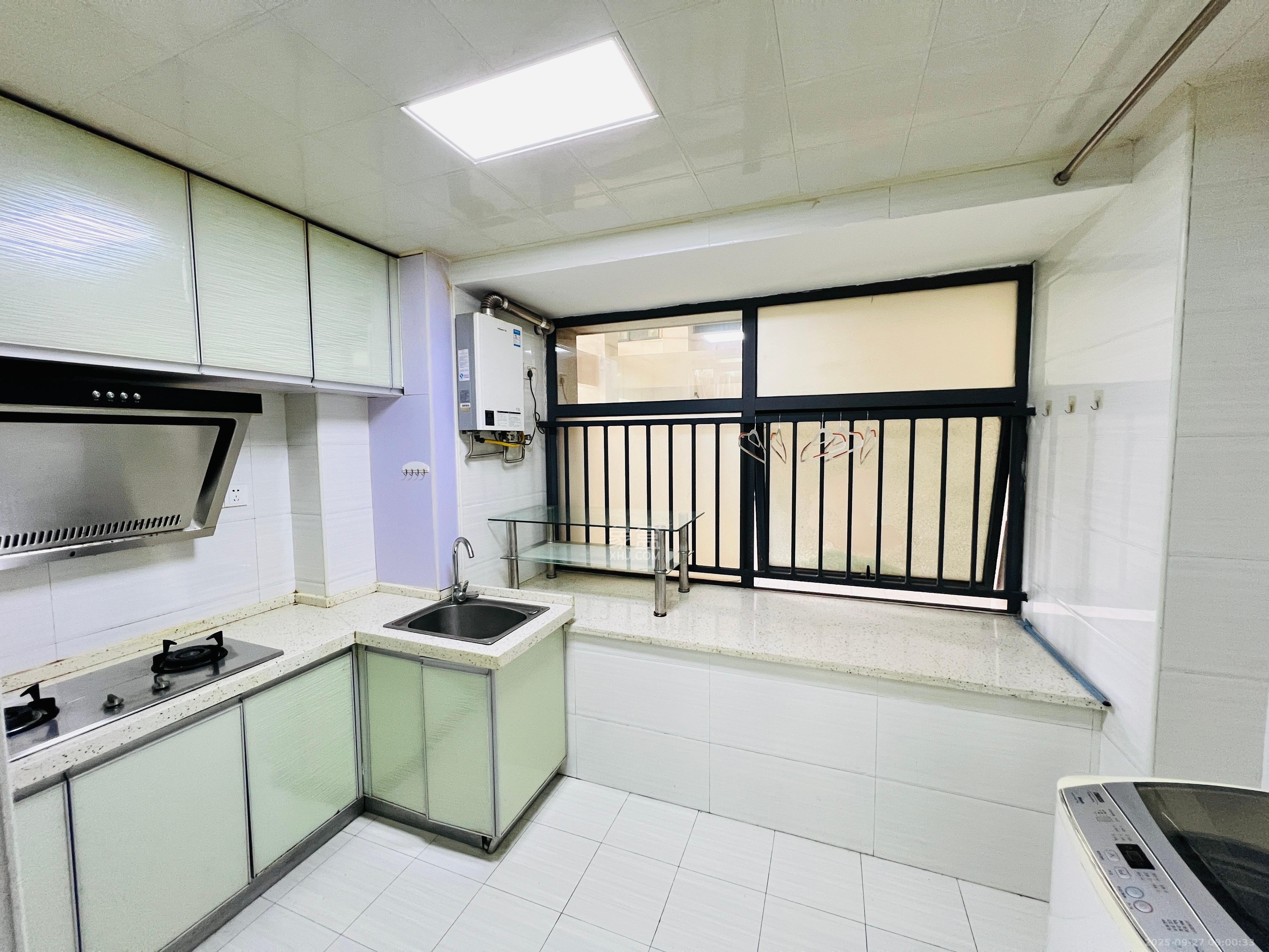 蓝湾国际广场  1室1厅1卫    1400.0元/月室内图