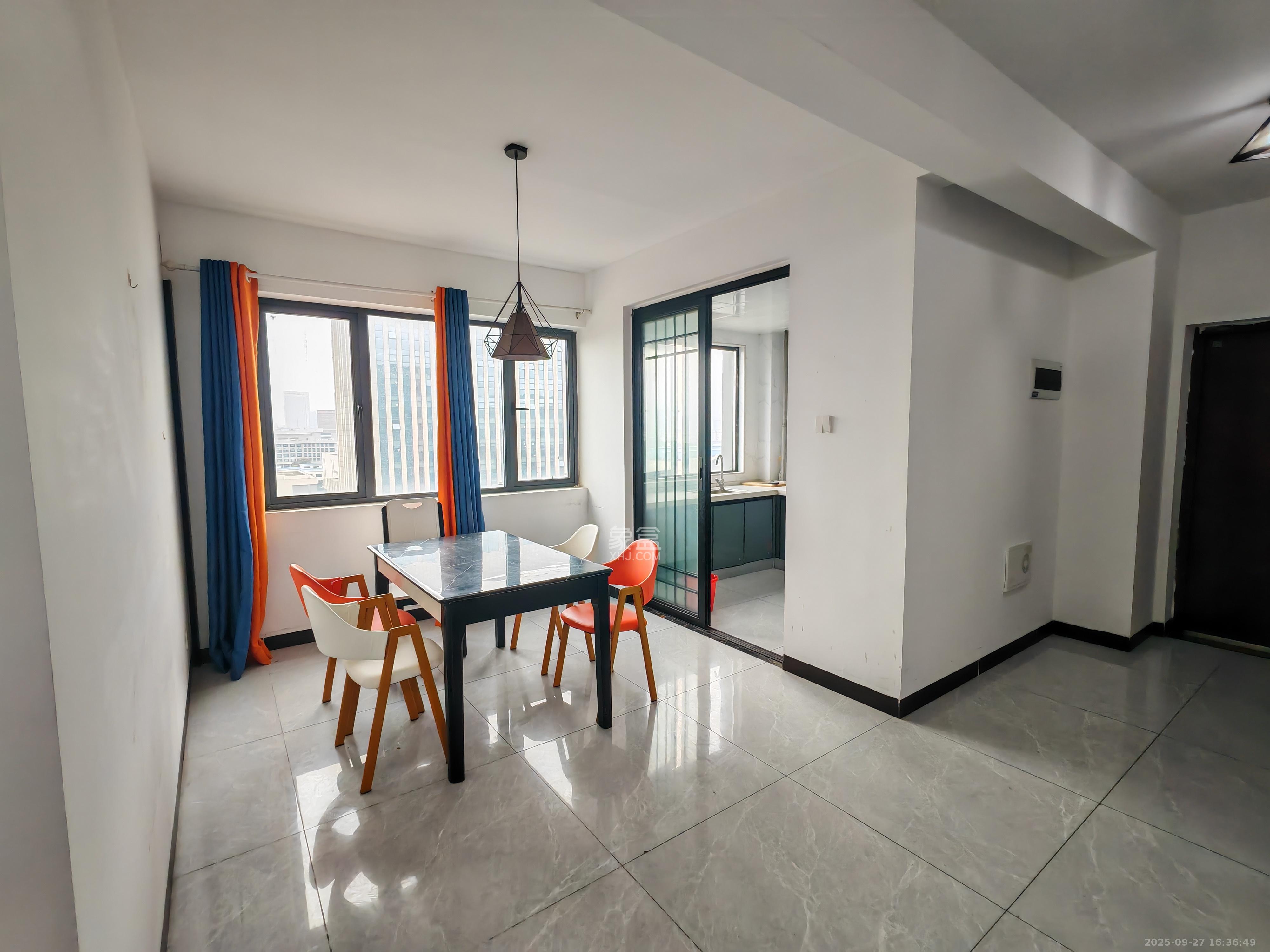 中冶中央公园 4室2厅2卫 3500.0元/月 中冶中央公园 4室2厅2卫 3500.0元/月室内图