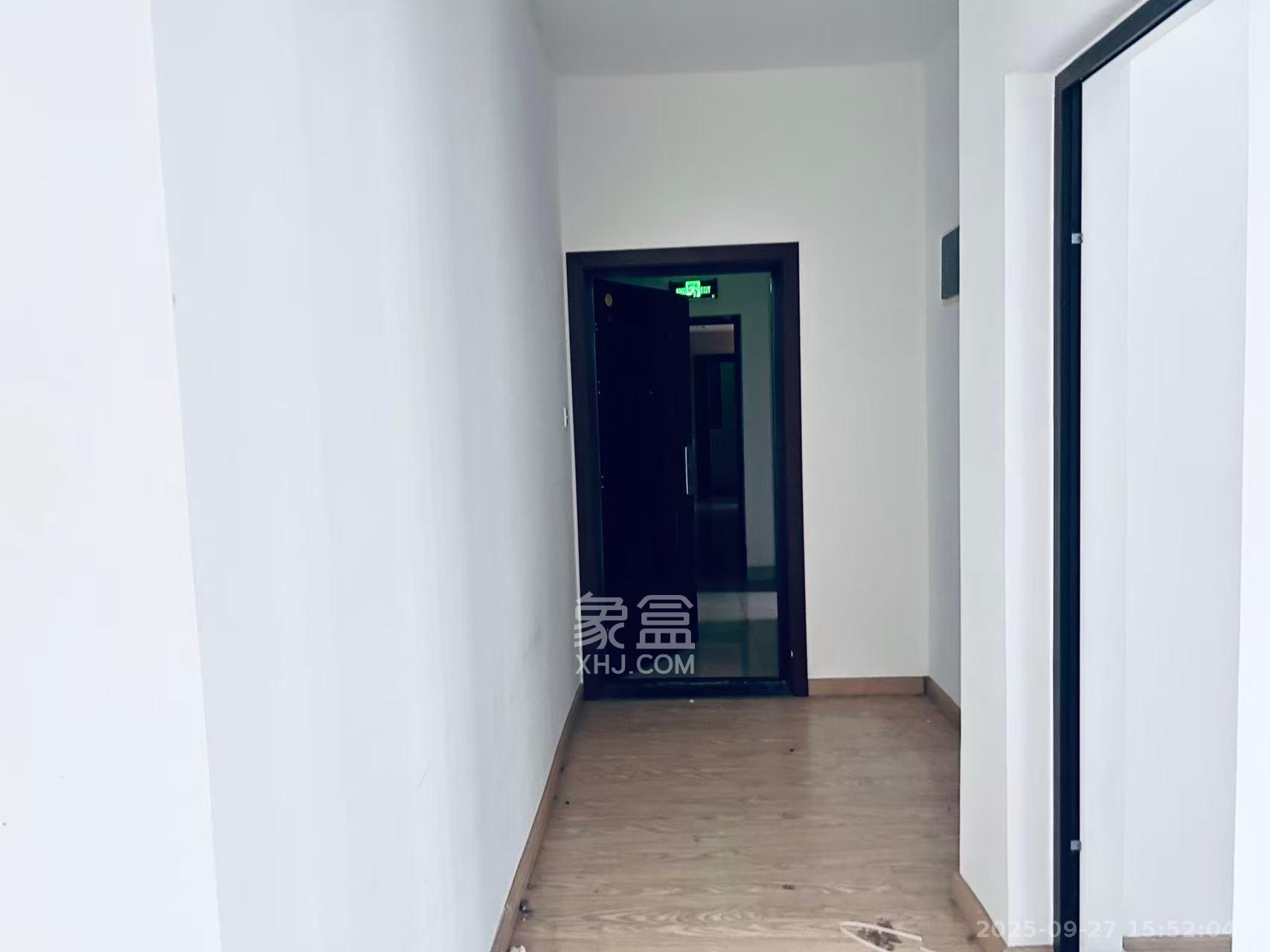 保利西海岸A区 4室2厅1卫 4000.0元/月 保利西海岸A区 4室2厅1卫 4000.0元/月室内图