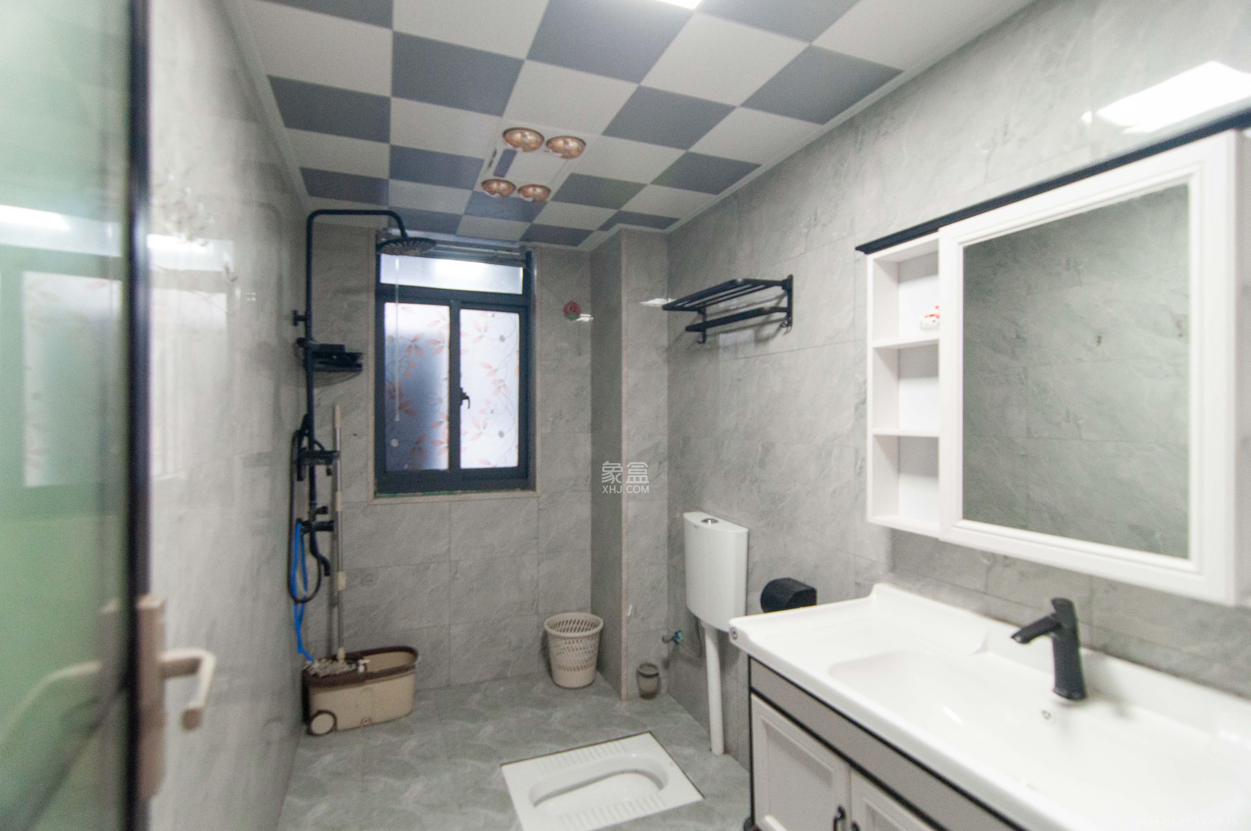 振业城三期 4室2厅2卫 140.0万 振业城三期 4室2厅2卫 140.0万卫生间