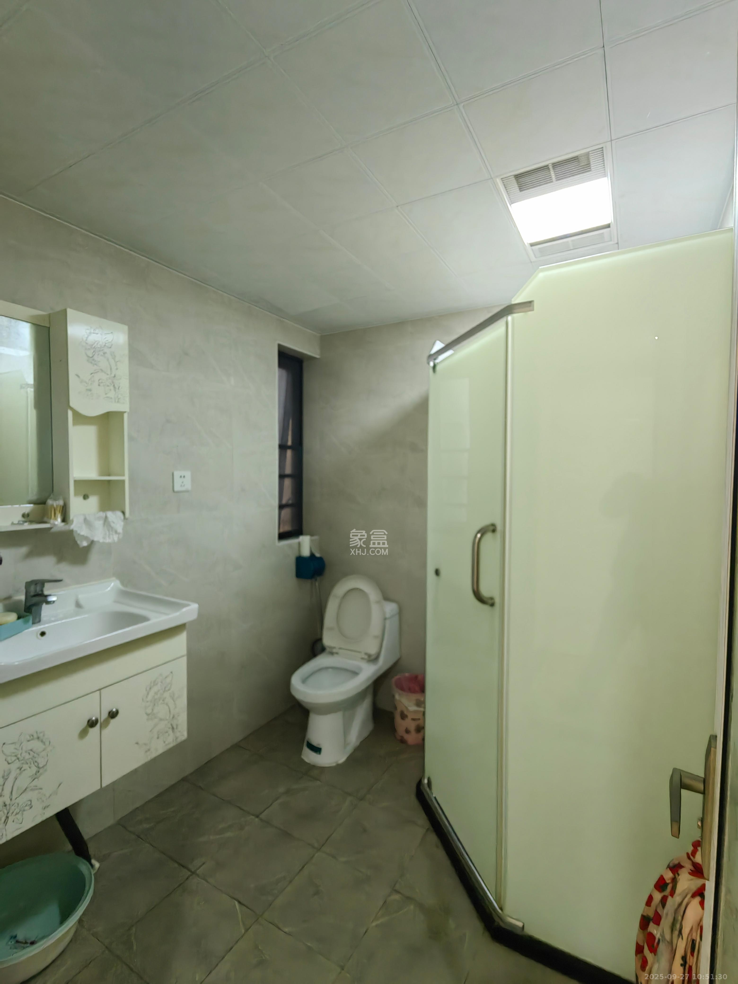 中建梅溪湖中心  3室2厅2卫    3400.0元/月室内图