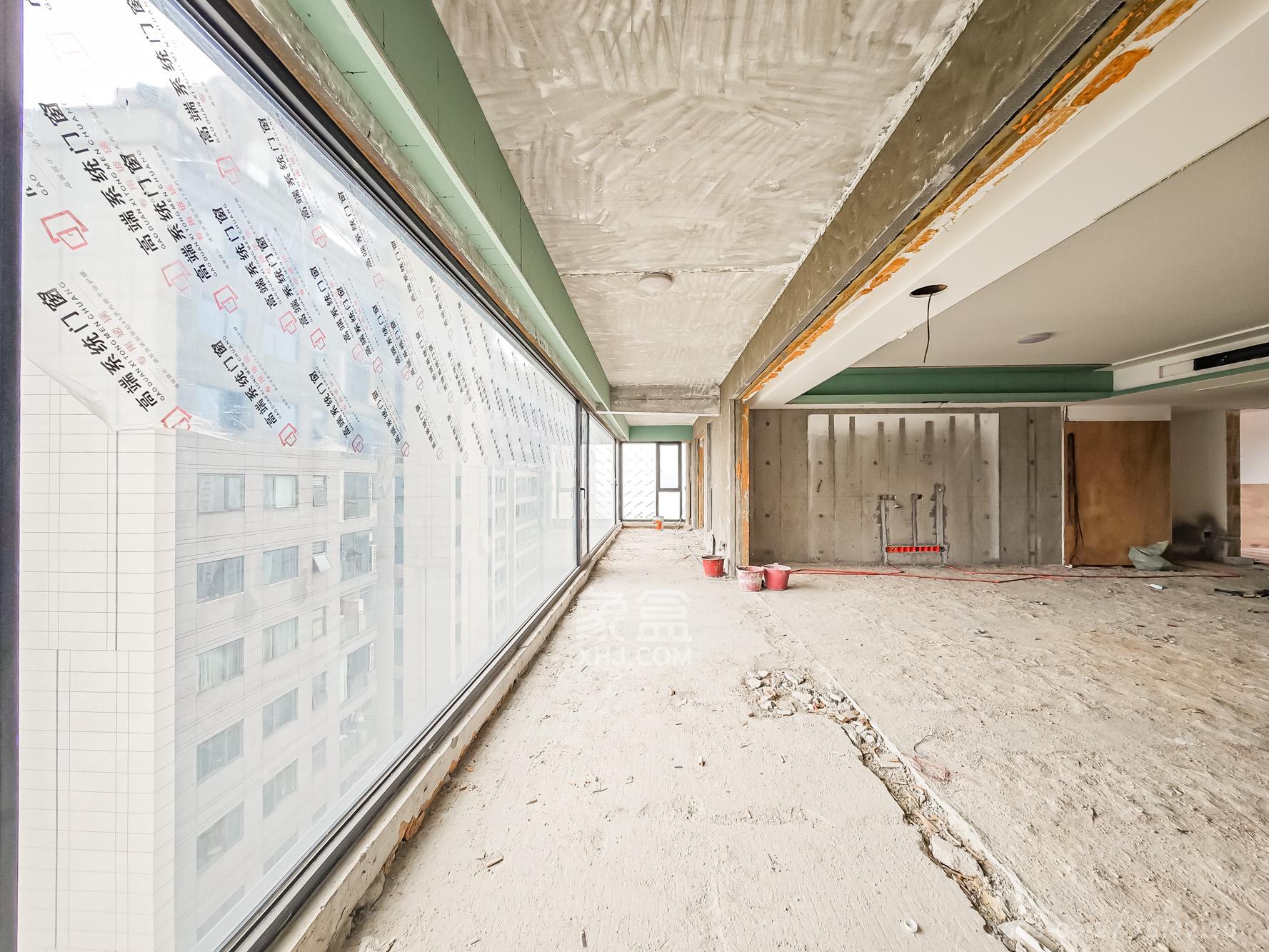 长沙万境潇湘  1室2厅3卫    280.0万阳台