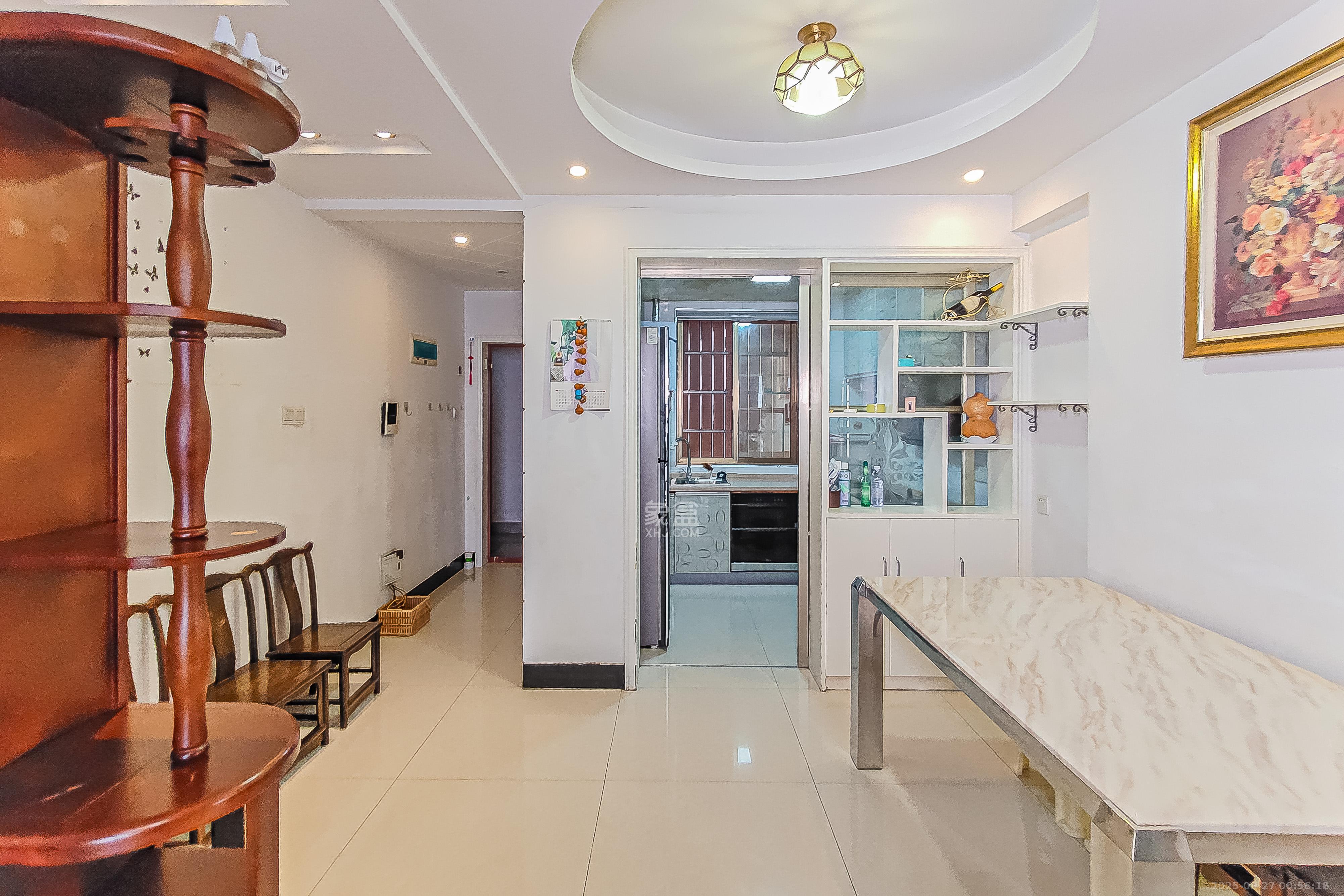 君悦紫园 2室2厅1卫 116.0万 君悦紫园 2室2厅1卫 116.0万客厅