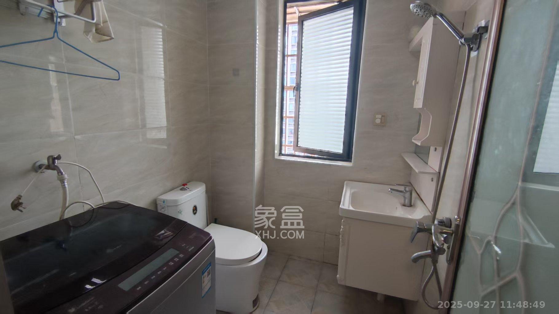 和隆花半里 3室2厅2卫 2400.0元/月 和隆花半里 3室2厅2卫 2400.0元/月室内图