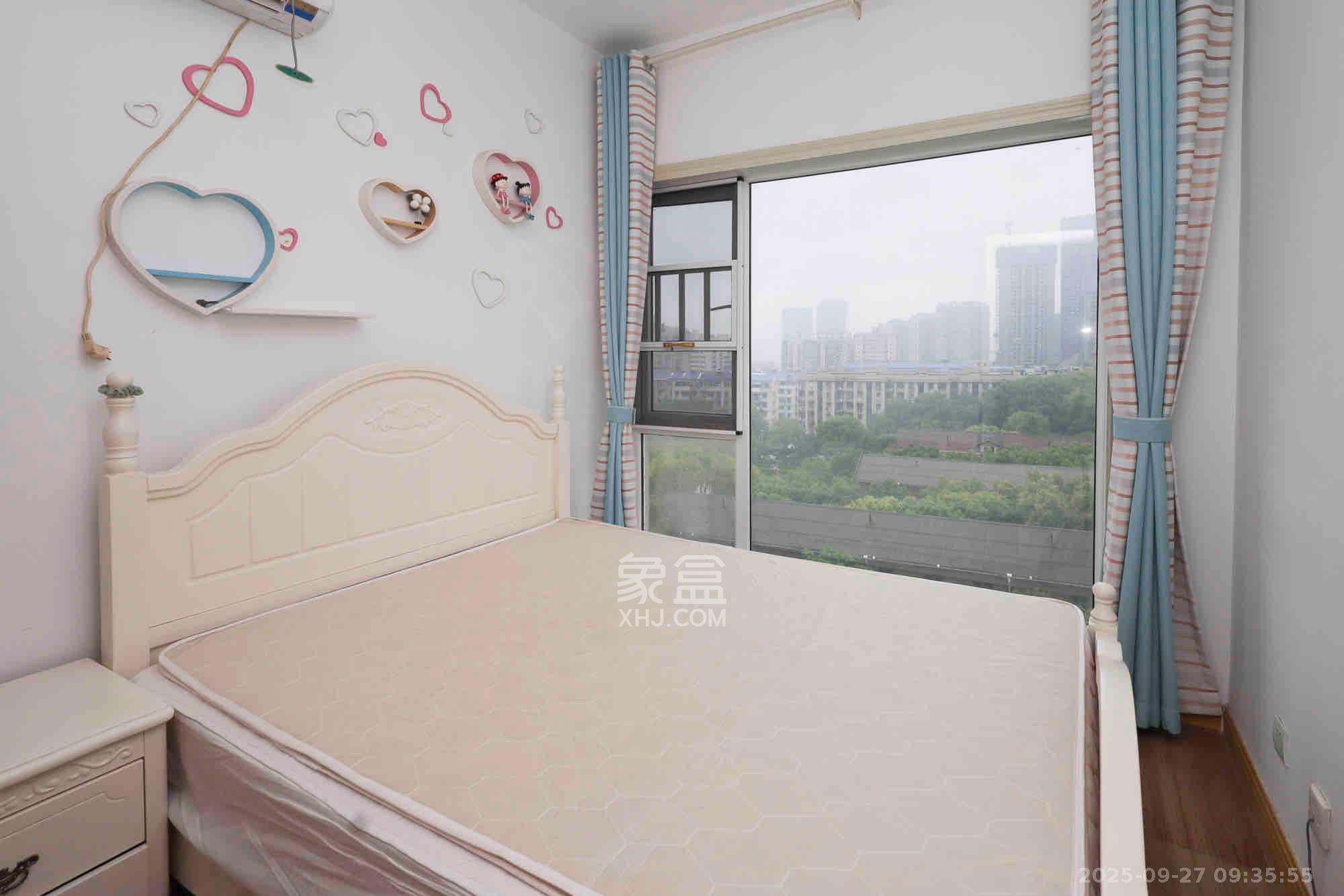 香麓丽舍 3室2厅1卫 2600.0元/月 香麓丽舍 3室2厅1卫 2600.0元/月室内图