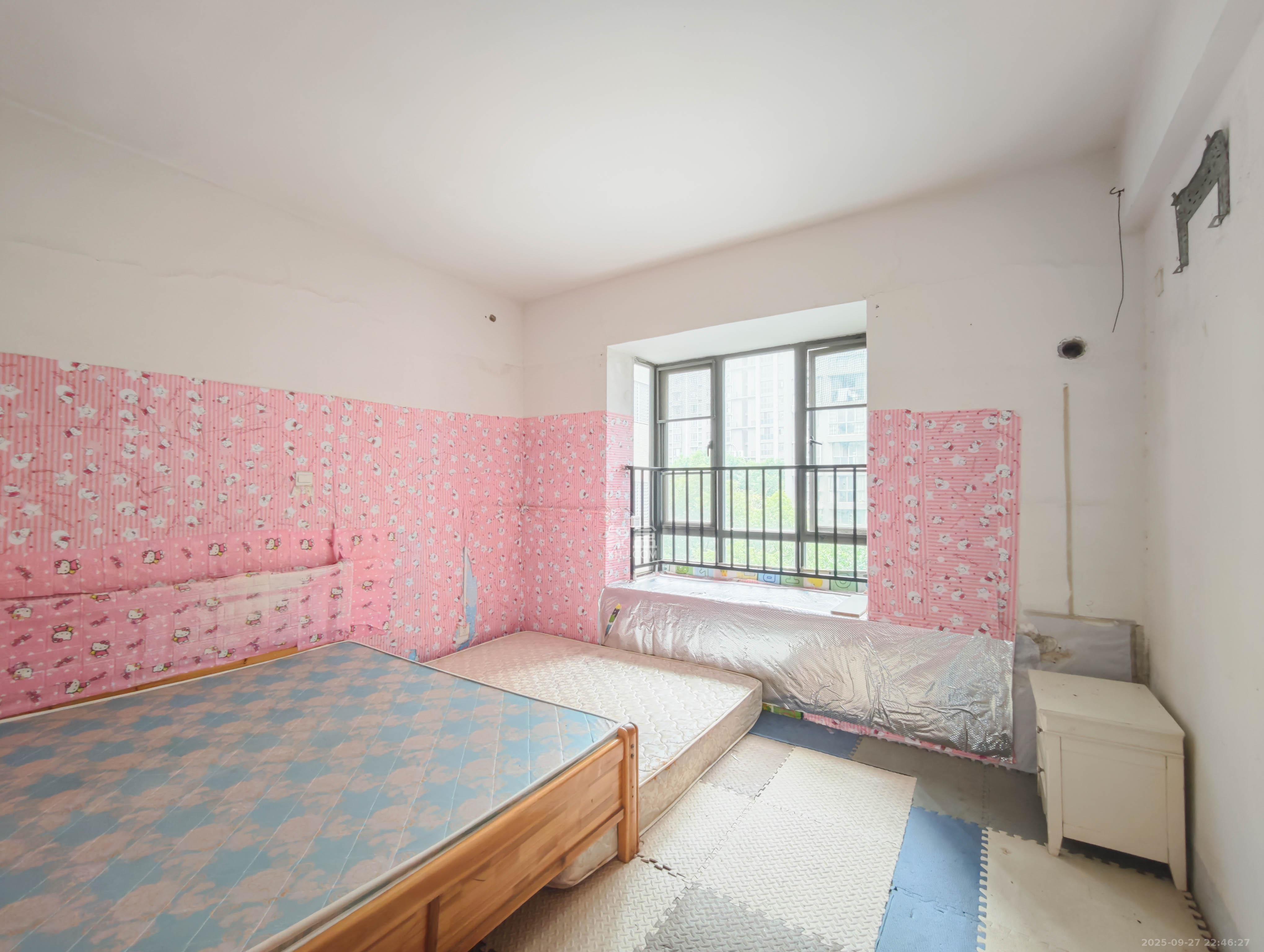 颐和佳园 1室1厅1卫 68.0万 颐和佳园 1室1厅1卫 68.0万卧室