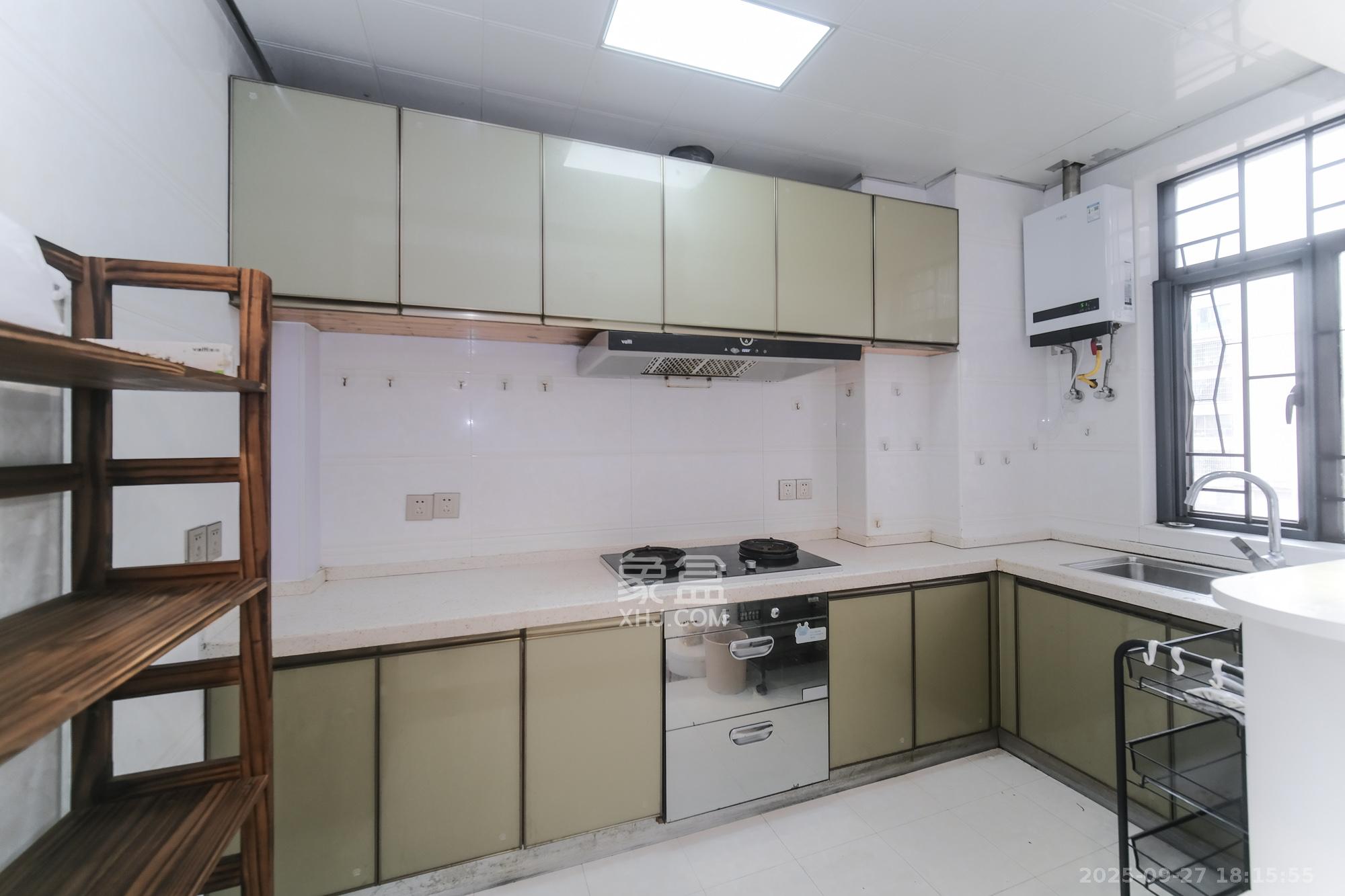 好望谷 3室2厅2卫 80.0万 好望谷 3室2厅2卫 80.0万厨房