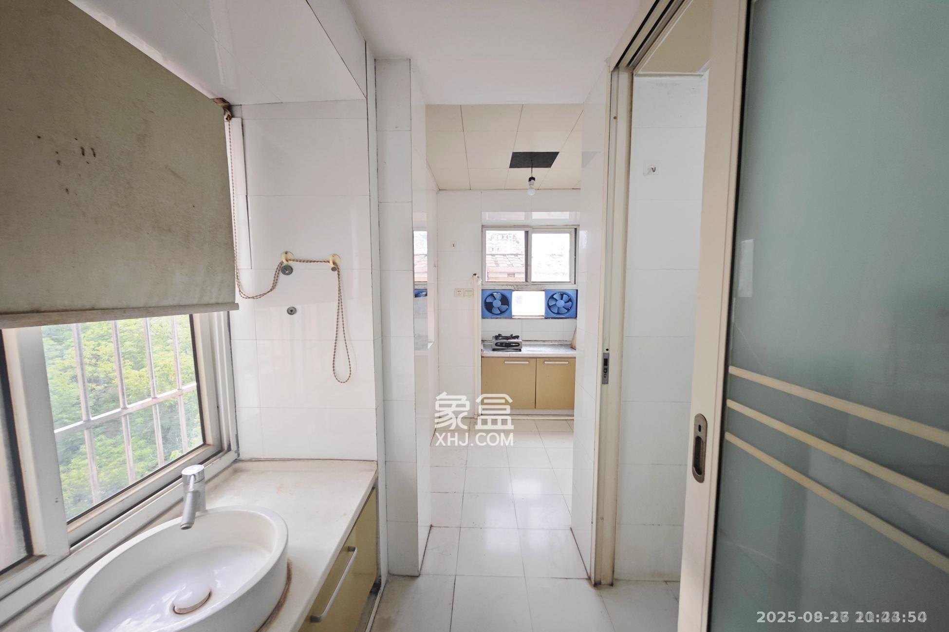 桂花二村 2室1厅1卫 1200.0元/月 桂花二村 2室1厅1卫 1200.0元/月室内图