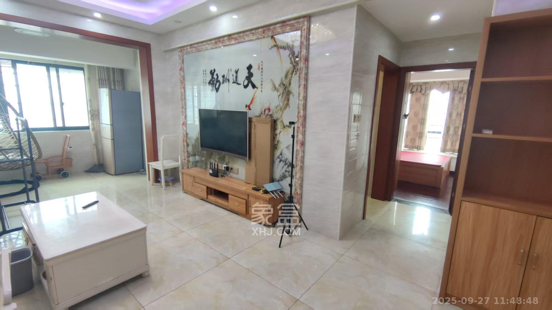 和隆花半里 3室2厅2卫 2400.0元/月 和隆花半里 3室2厅2卫 2400.0元/月室内图