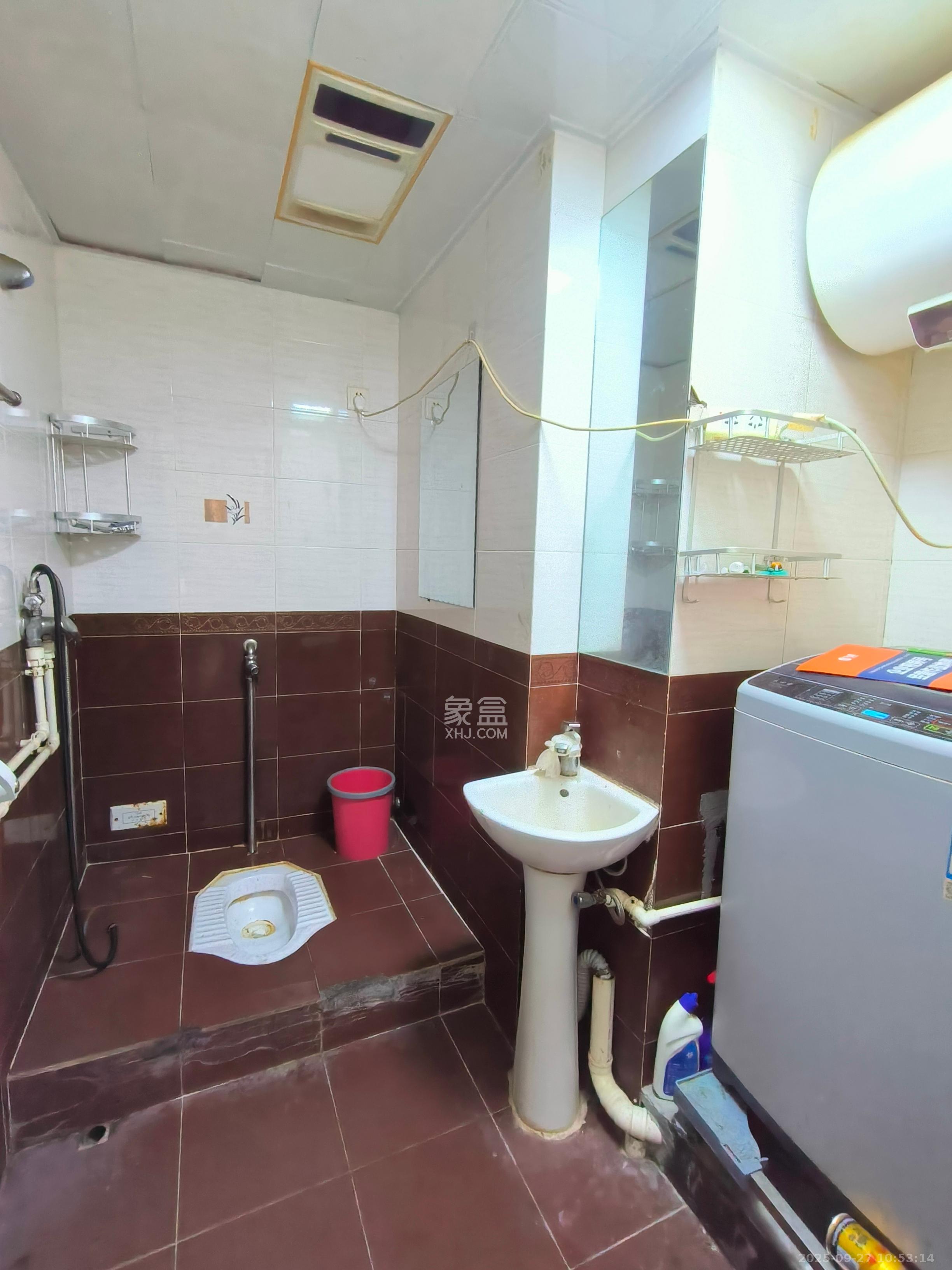 鸿运凯旋国际(科佳电脑城) 1室2厅1卫 2600.0元/月 鸿运凯旋国际(科佳电脑城) 1室2厅1卫 2600.0元/月室内图