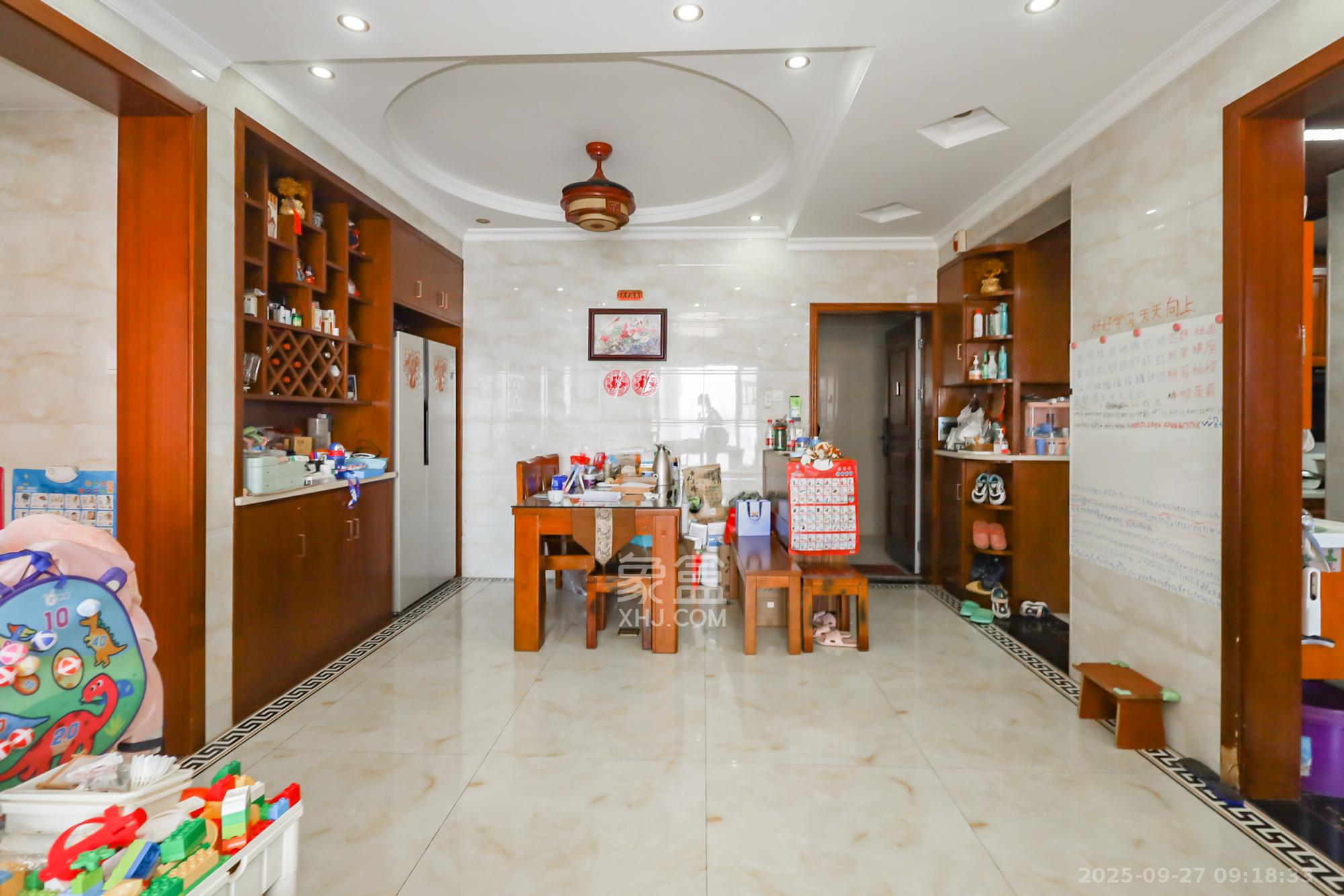 世茂外滩里(世茂铂翠湾三期) 3室2厅1卫 3980.0元/月 世茂外滩里(世茂铂翠湾三期) 3室2厅1卫 3980.0元/月室内图