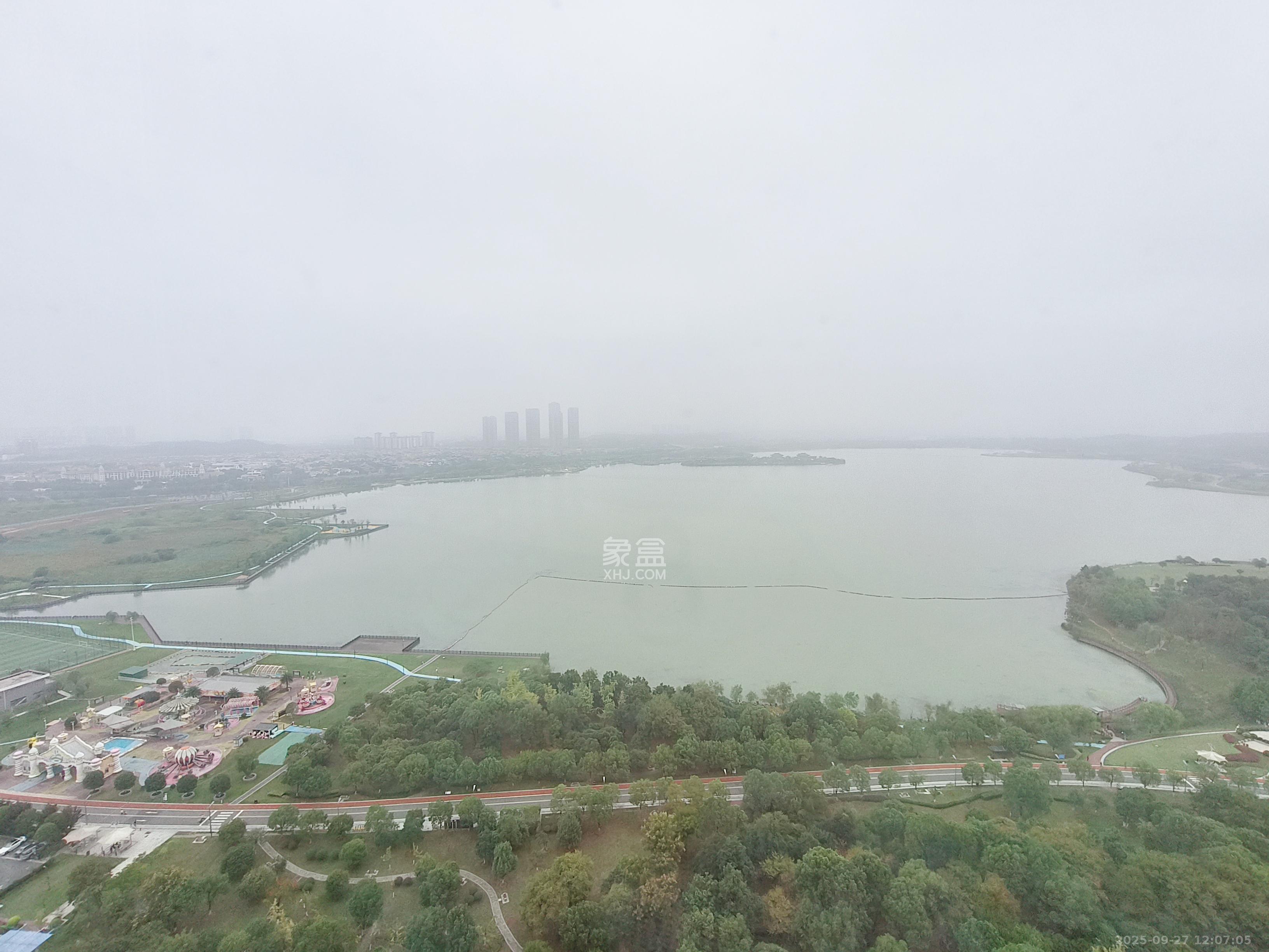 国泰九龙湾  3室2厅2卫   2600.00元/月