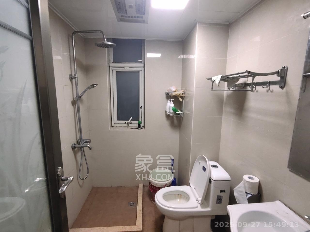 北辰三角洲D3区  3室2厅1卫    3800.0元/月室内图