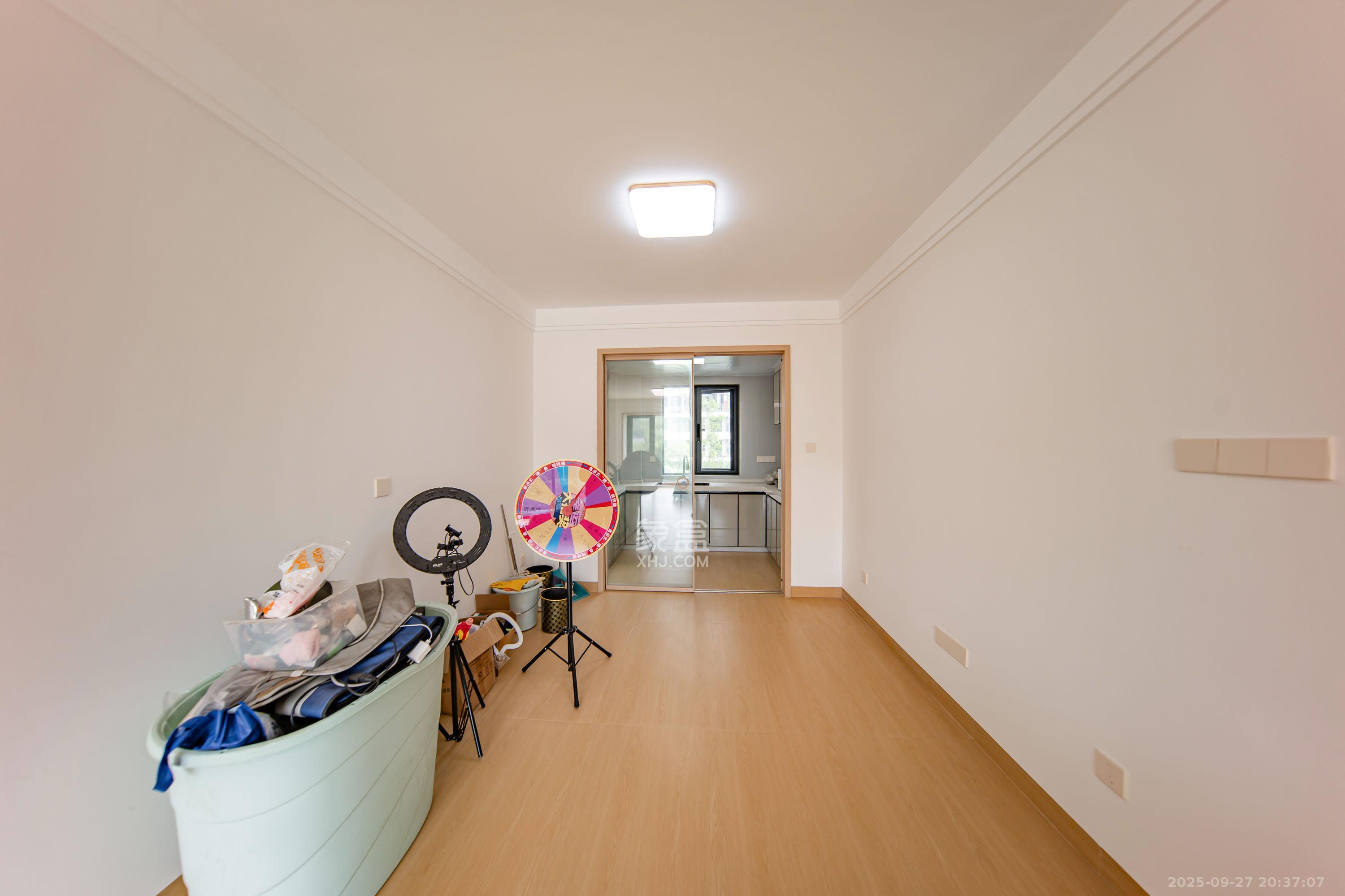 金茂长沙国际社区 4室2厅2卫 145.0万 金茂长沙国际社区 4室2厅2卫 145.0万客厅