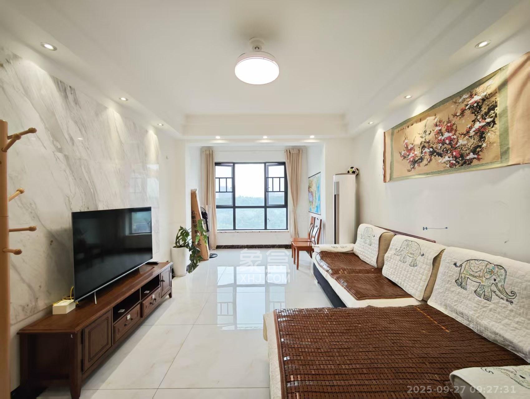 长房半岛蓝湾(观山月) 3室2厅1卫 2100.0元/月 长房半岛蓝湾(观山月) 3室2厅1卫 2100.0元/月室内图