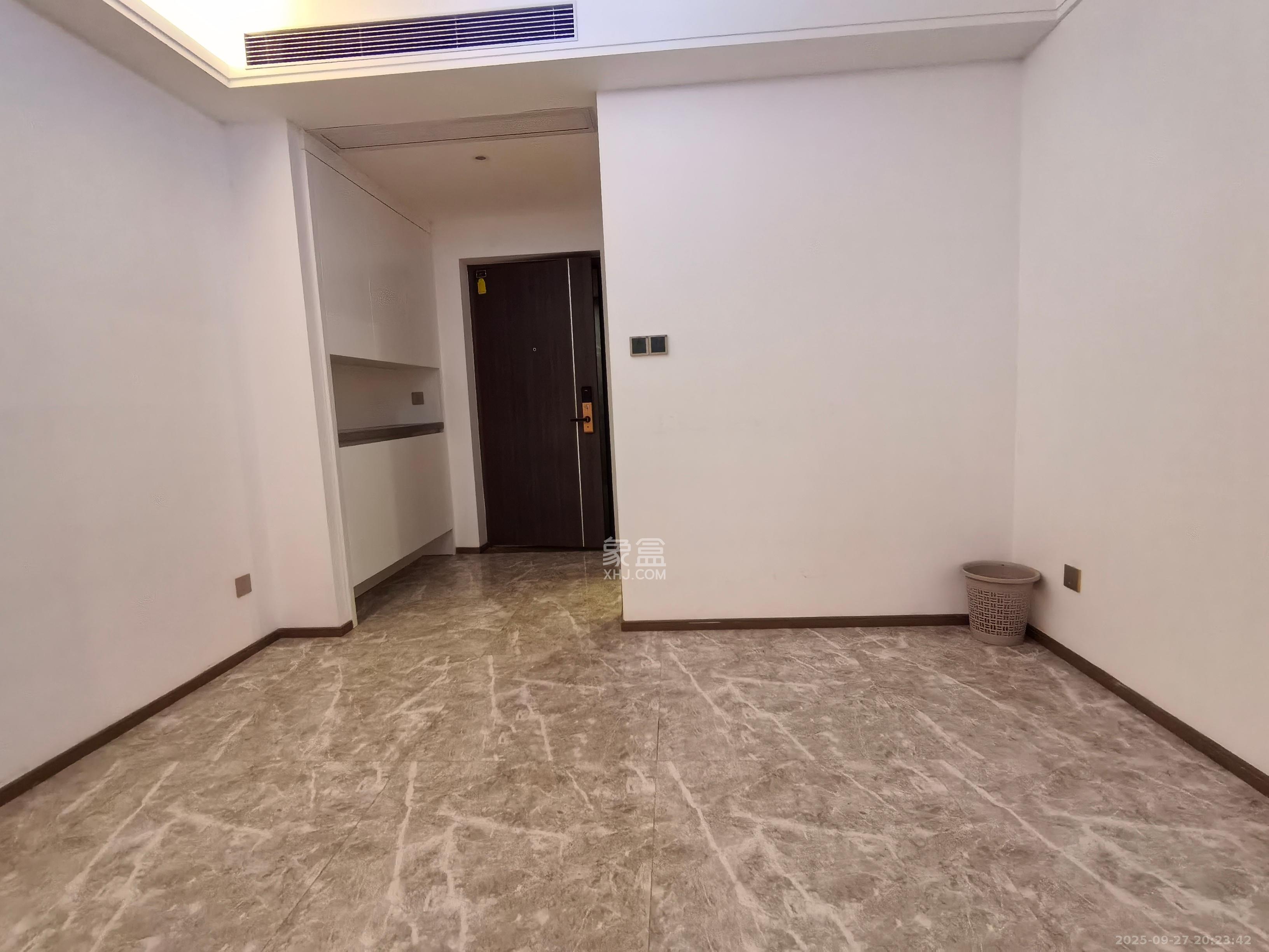 复地滨江金融中心 3室2厅2卫 3900.0元/月 复地滨江金融中心 3室2厅2卫 3900.0元/月室内图