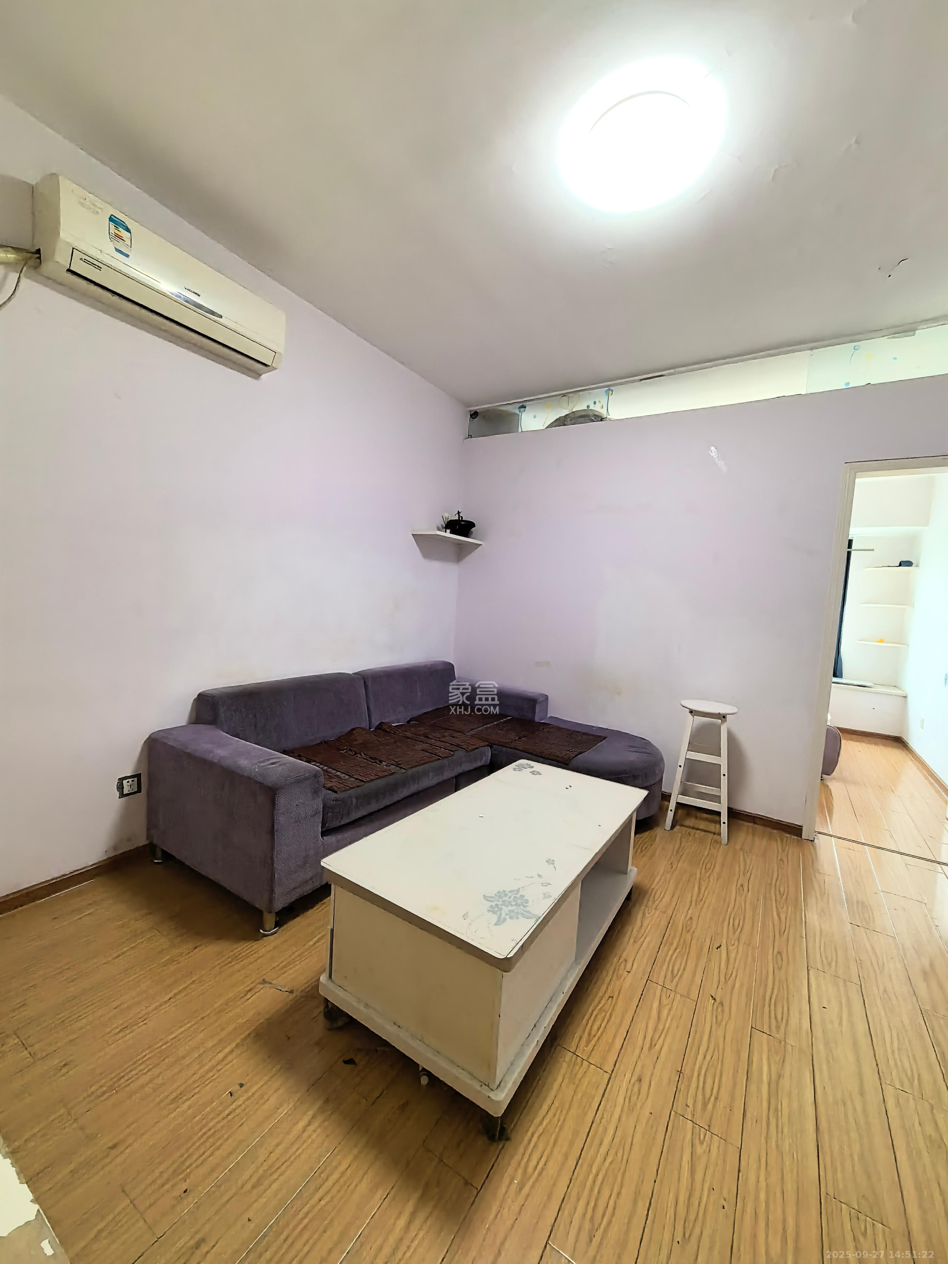 星尚520  1室1厅1卫    1500.0元/月 星尚520  1室1厅1卫    1500.0元/月