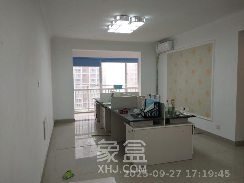 恒广国际景园一二区 2室2厅1卫 1800.0元/月 恒广国际景园一二区 2室2厅1卫 1800.0元/月室内图