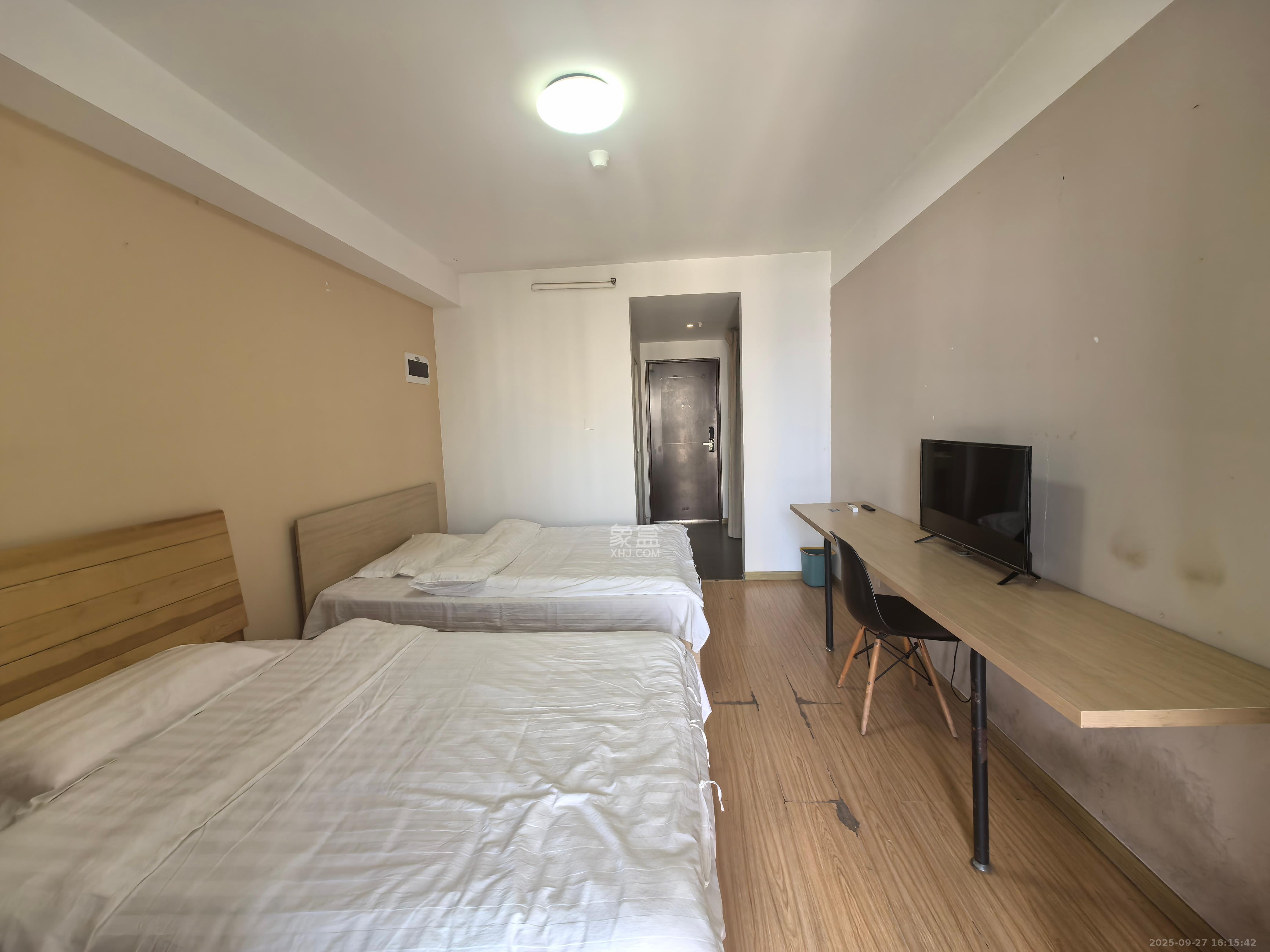 万科白鹭郡  1室1厅1卫    1300.0元/月 万科白鹭郡  1室1厅1卫    1300.0元/月