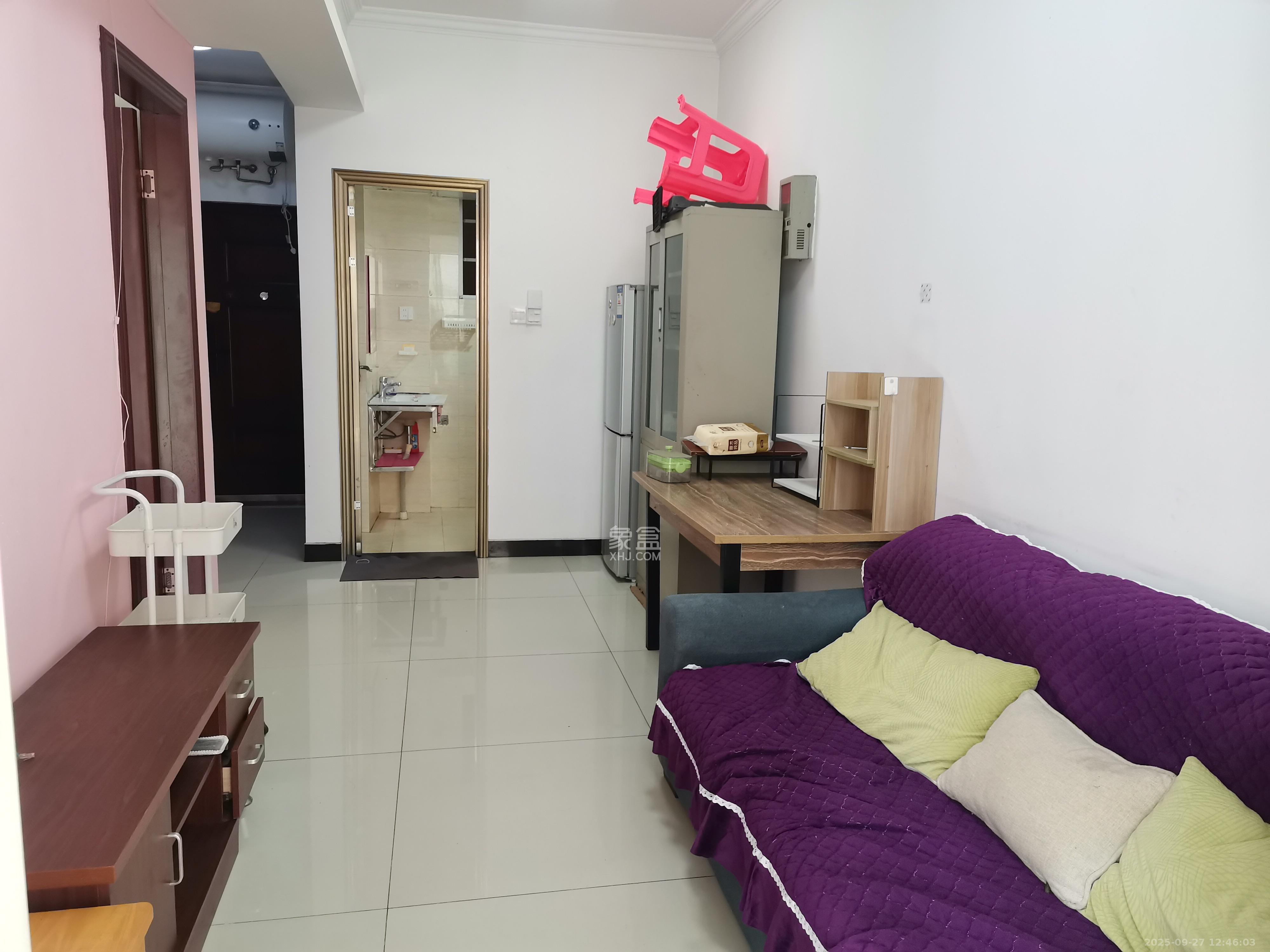 泊爱蓝湾 1室1厅1卫 1700.0元/月 泊爱蓝湾 1室1厅1卫 1700.0元/月室内图