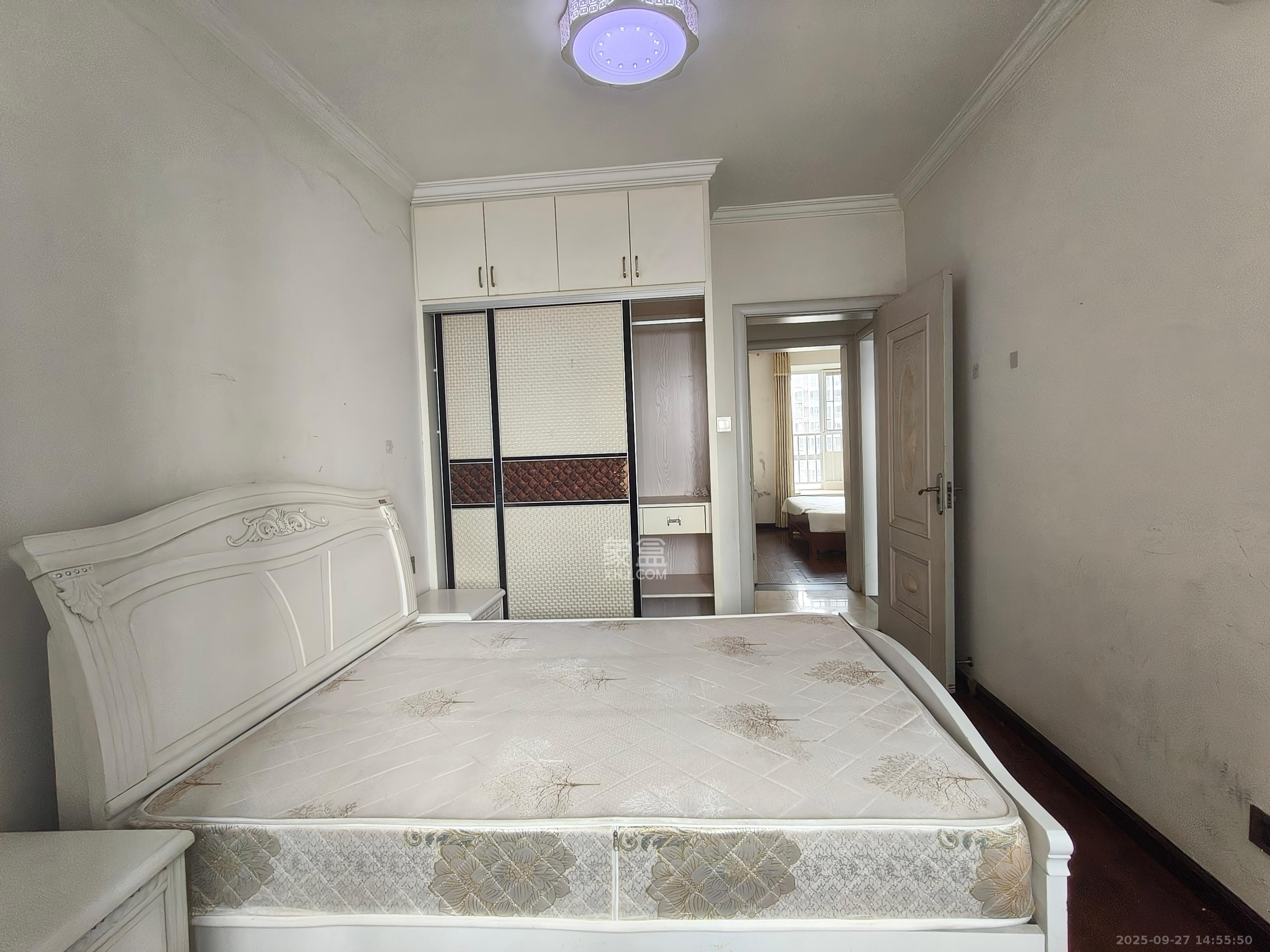 恒广国际景园一二区 1室2厅2卫 2100.0元/月 恒广国际景园一二区 1室2厅2卫 2100.0元/月室内图