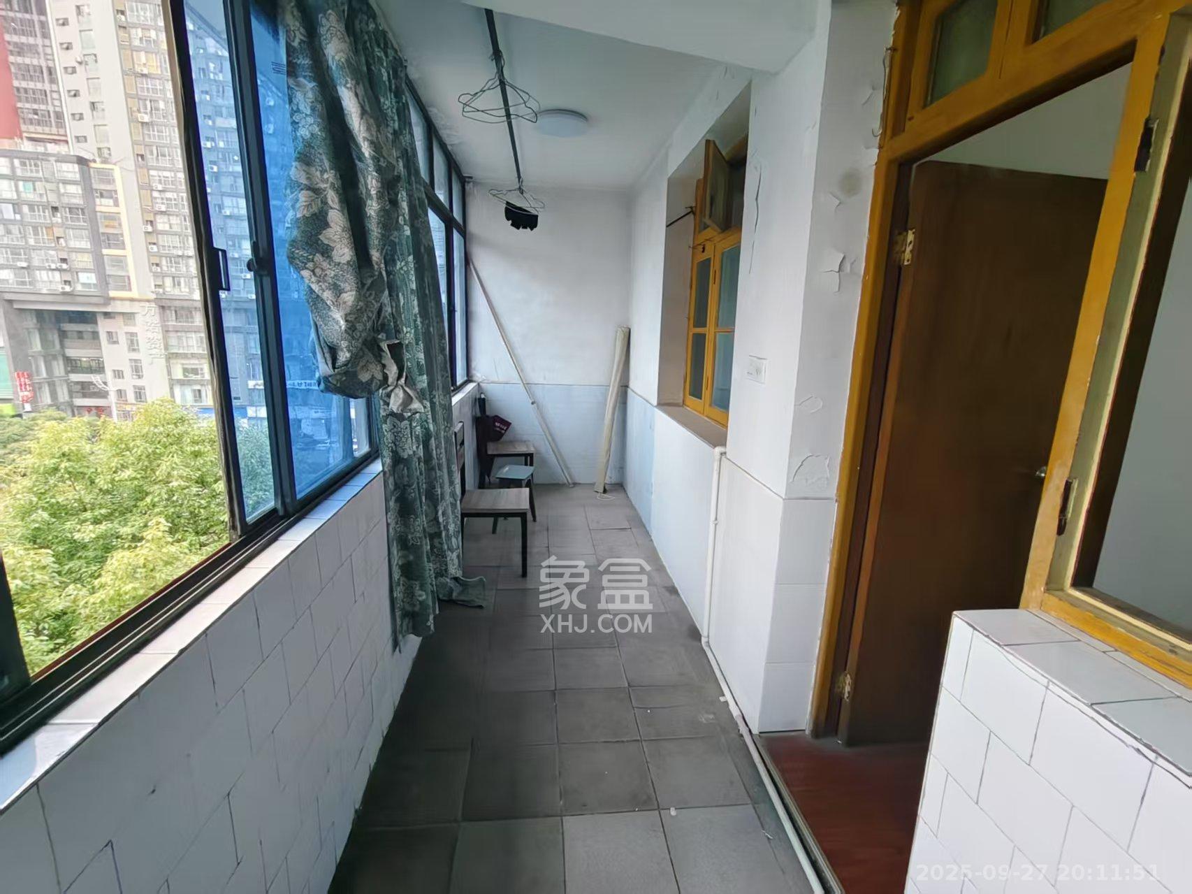 水泵厂宿舍  2室1厅1卫    1400.0元/月室内图