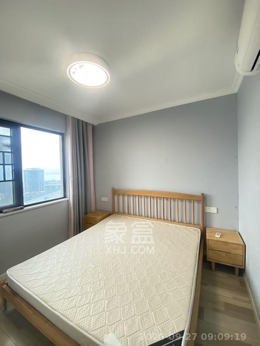 山语城三期 3室2厅2卫 2000.0元/月 山语城三期 3室2厅2卫 2000.0元/月室内图