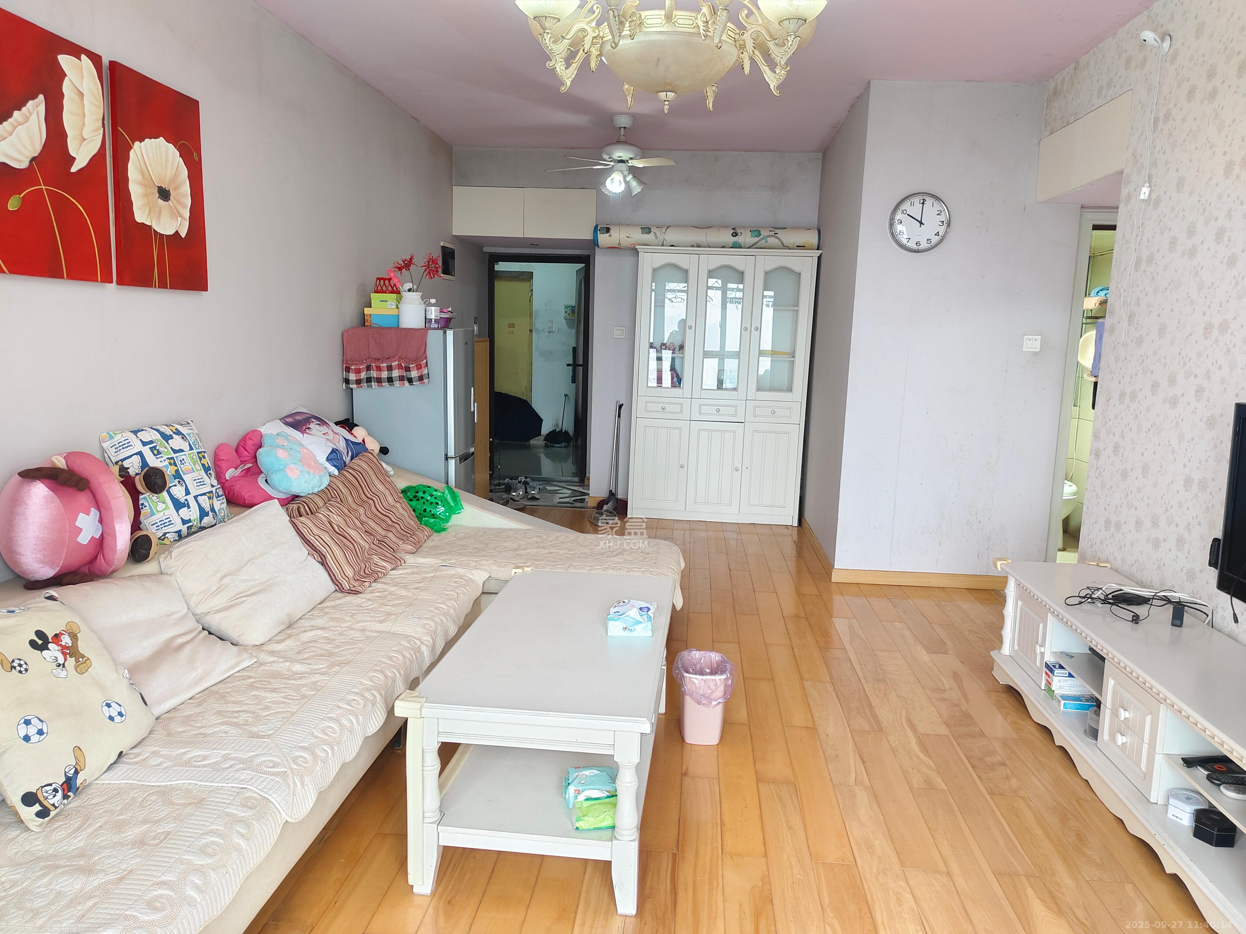 上海城小区 1室1厅1卫 2100.0元/月 上海城小区 1室1厅1卫 2100.0元/月室内图