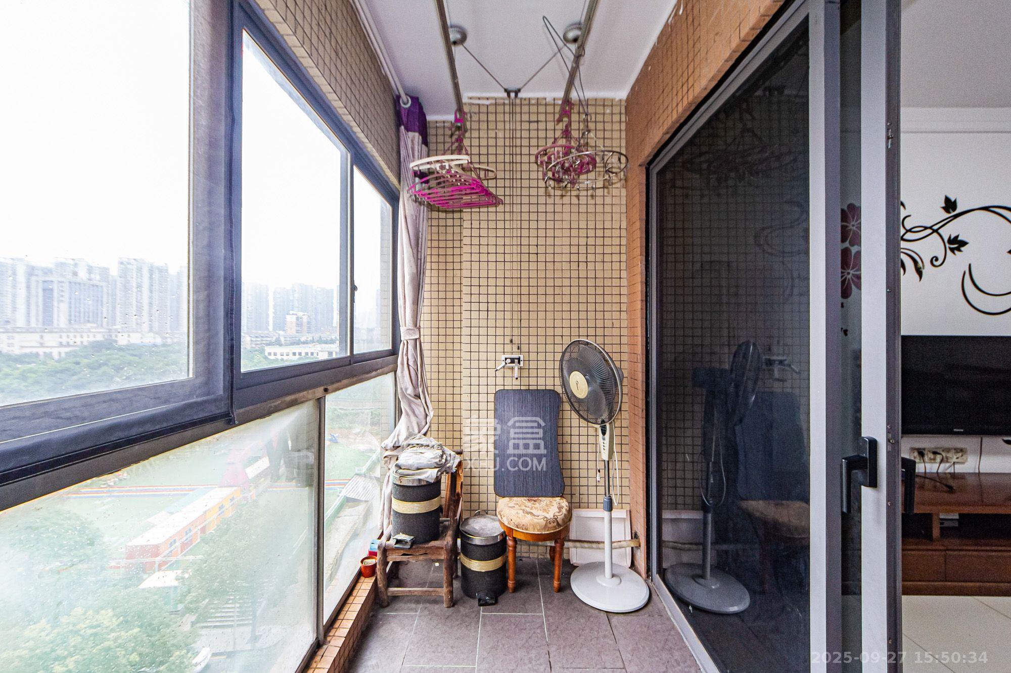 珠江花城三期锦鲤 2室2厅1卫 2000.0元/月 珠江花城三期锦鲤 2室2厅1卫 2000.0元/月室内图