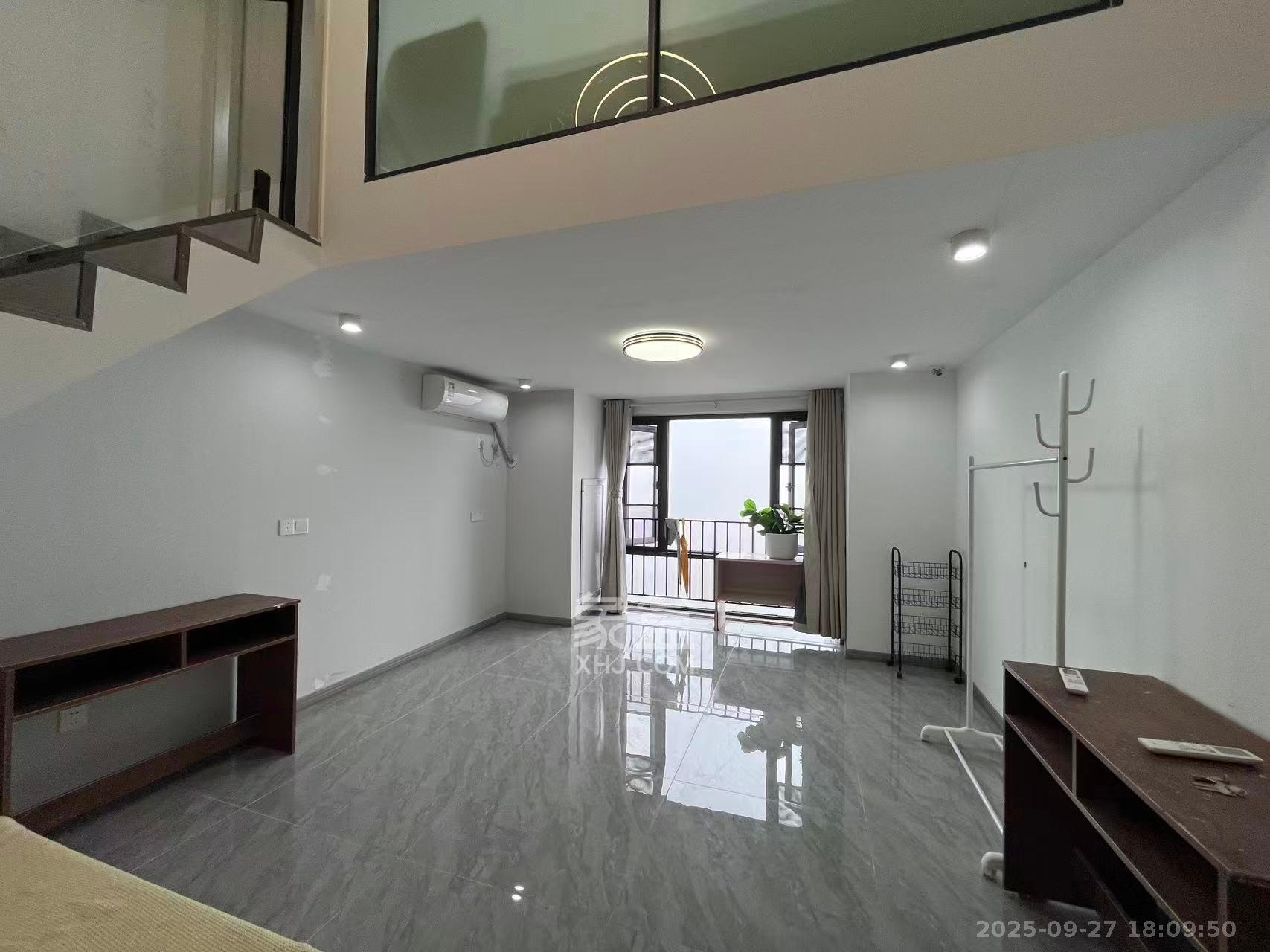 启迪协信中心  2室1厅1卫    2300.0元/月室内图