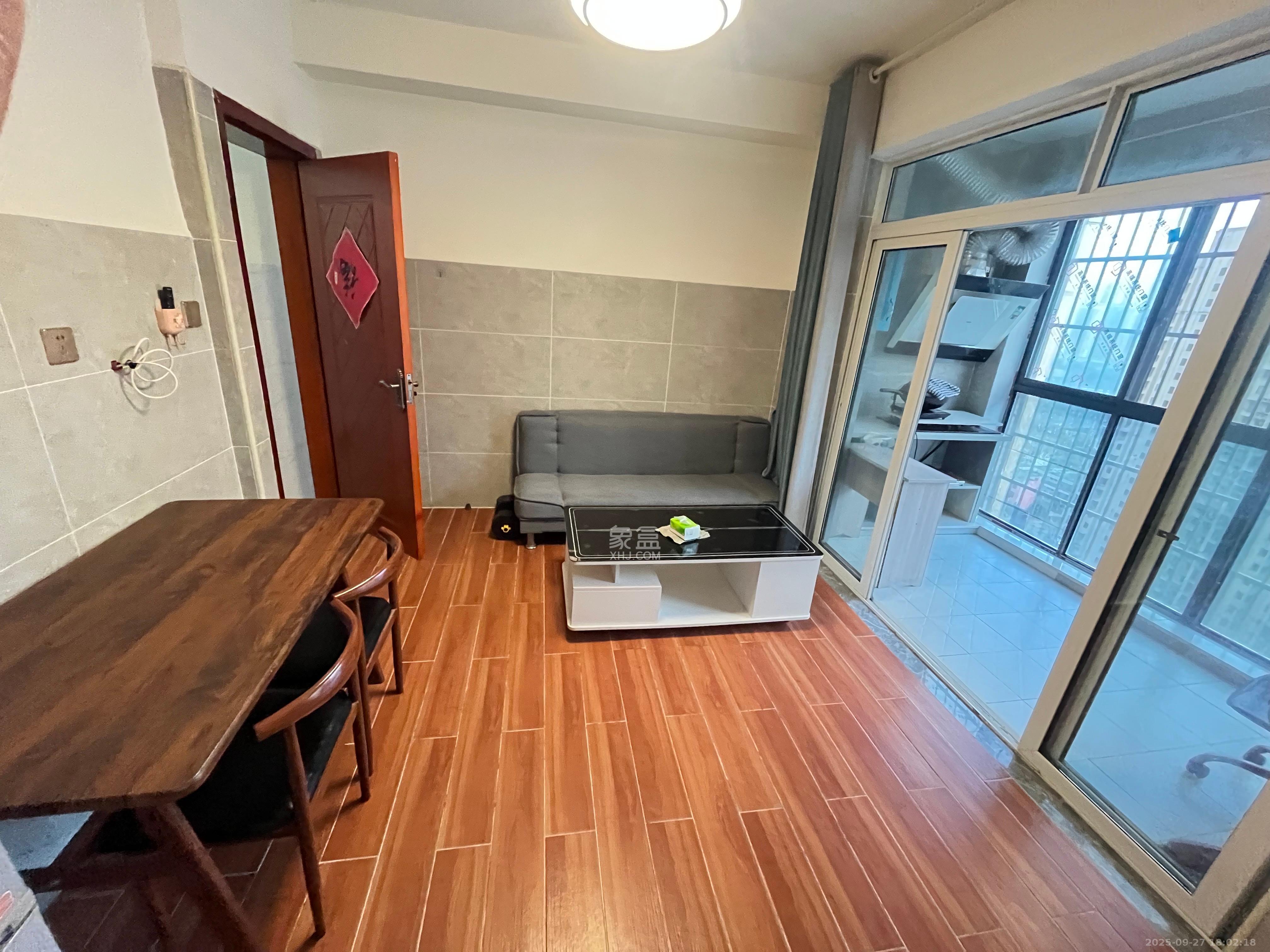 星城新宇川河苑 1室1厅1卫 1300.0元/月 星城新宇川河苑 1室1厅1卫 1300.0元/月室内图