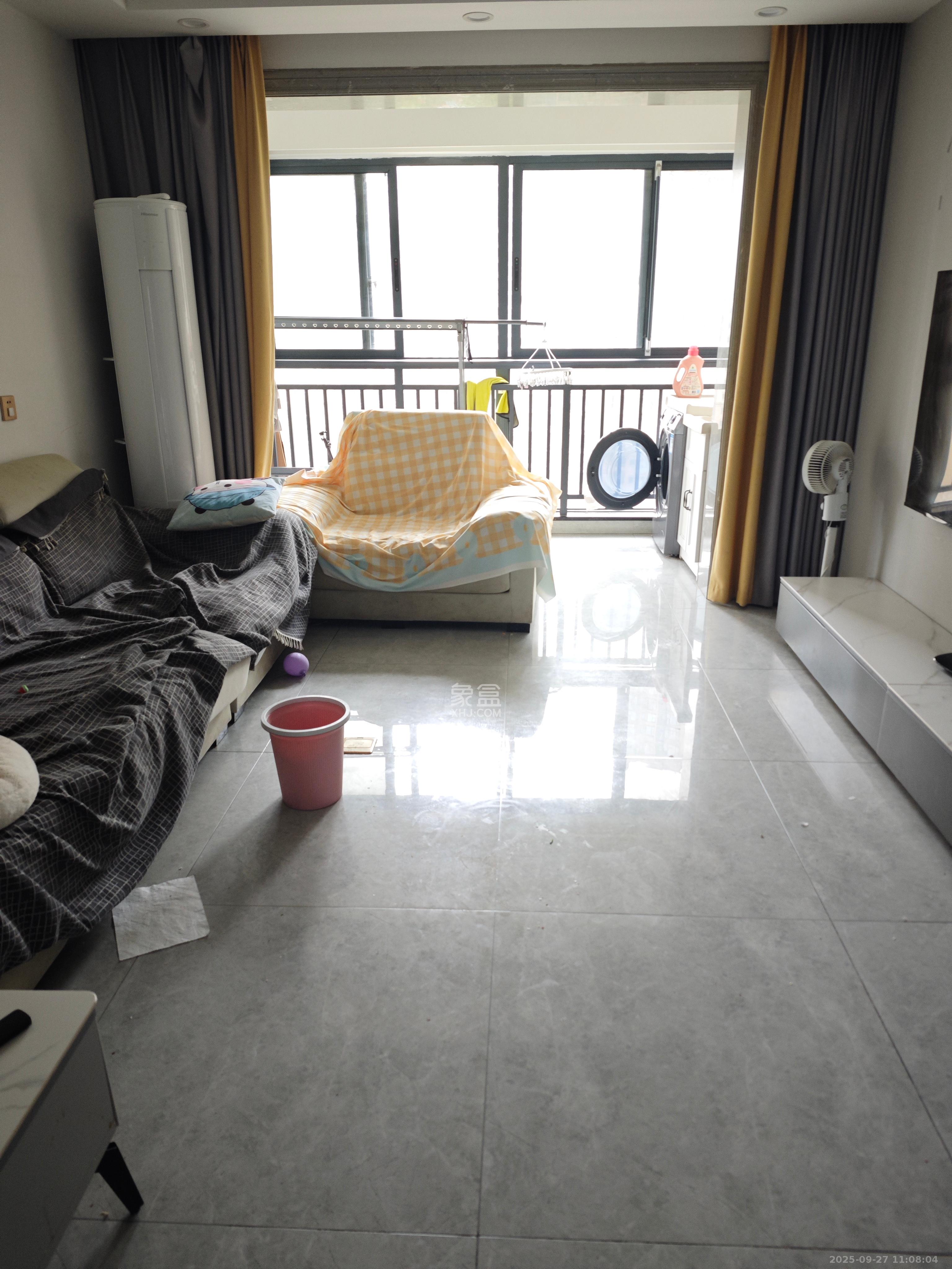 中建嘉和城  3室2厅2卫    2400.0元/月 中建嘉和城  3室2厅2卫    2400.0元/月