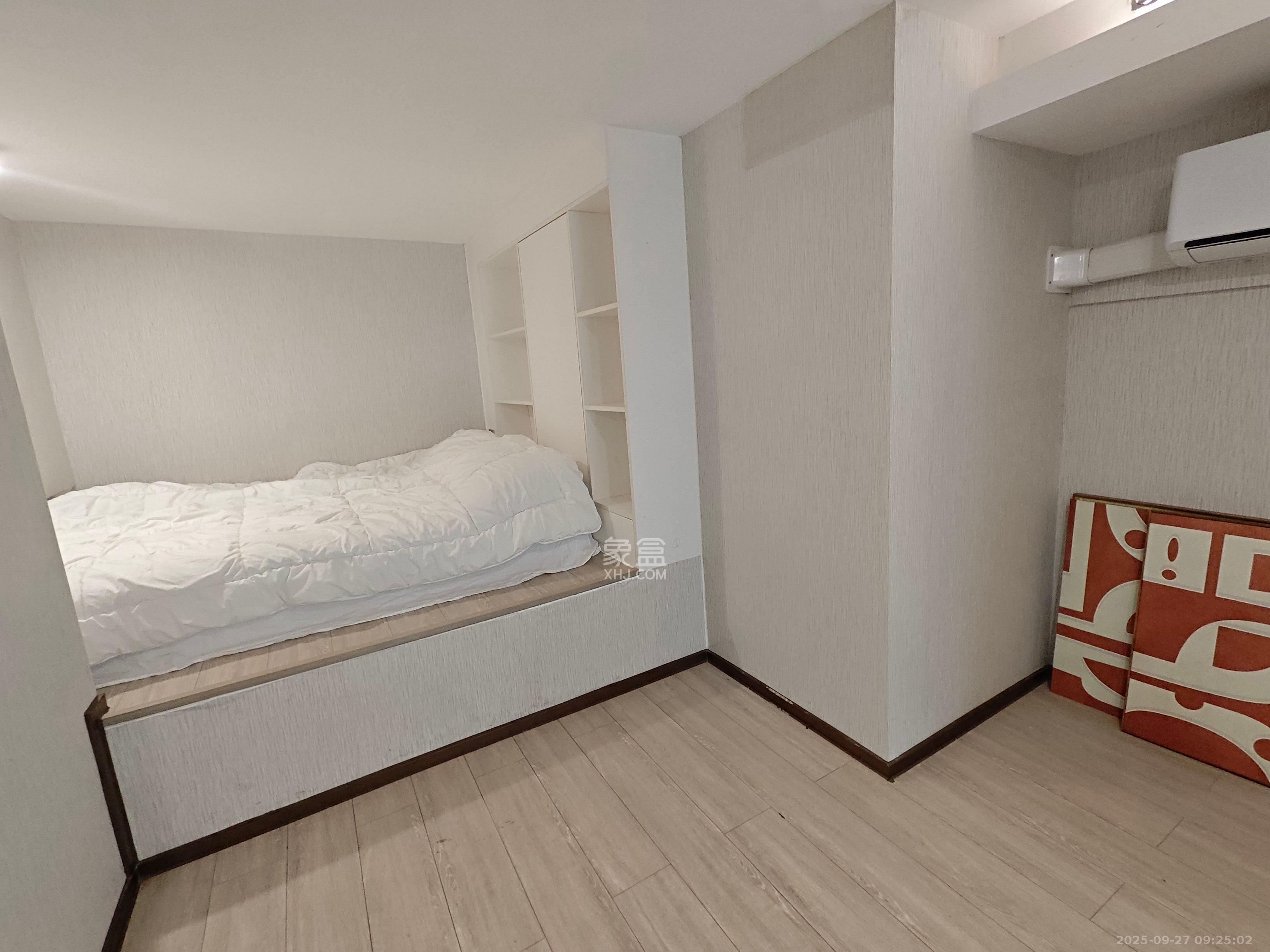 华远华时代  2室2厅2卫   2800.00元/月室内图