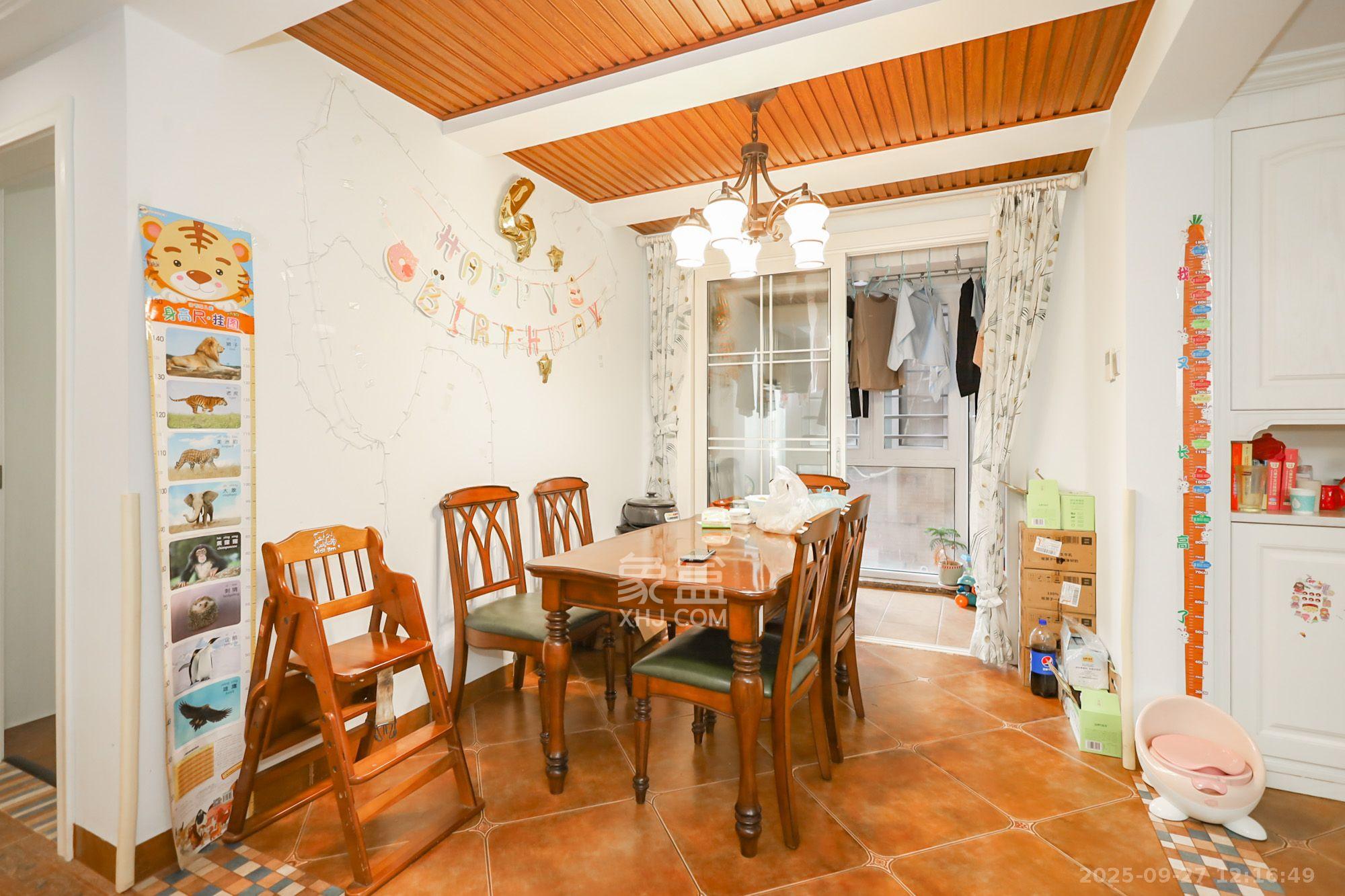 山水誉峰 3室2厅2卫 3500.0元/月 山水誉峰 3室2厅2卫 3500.0元/月室内图