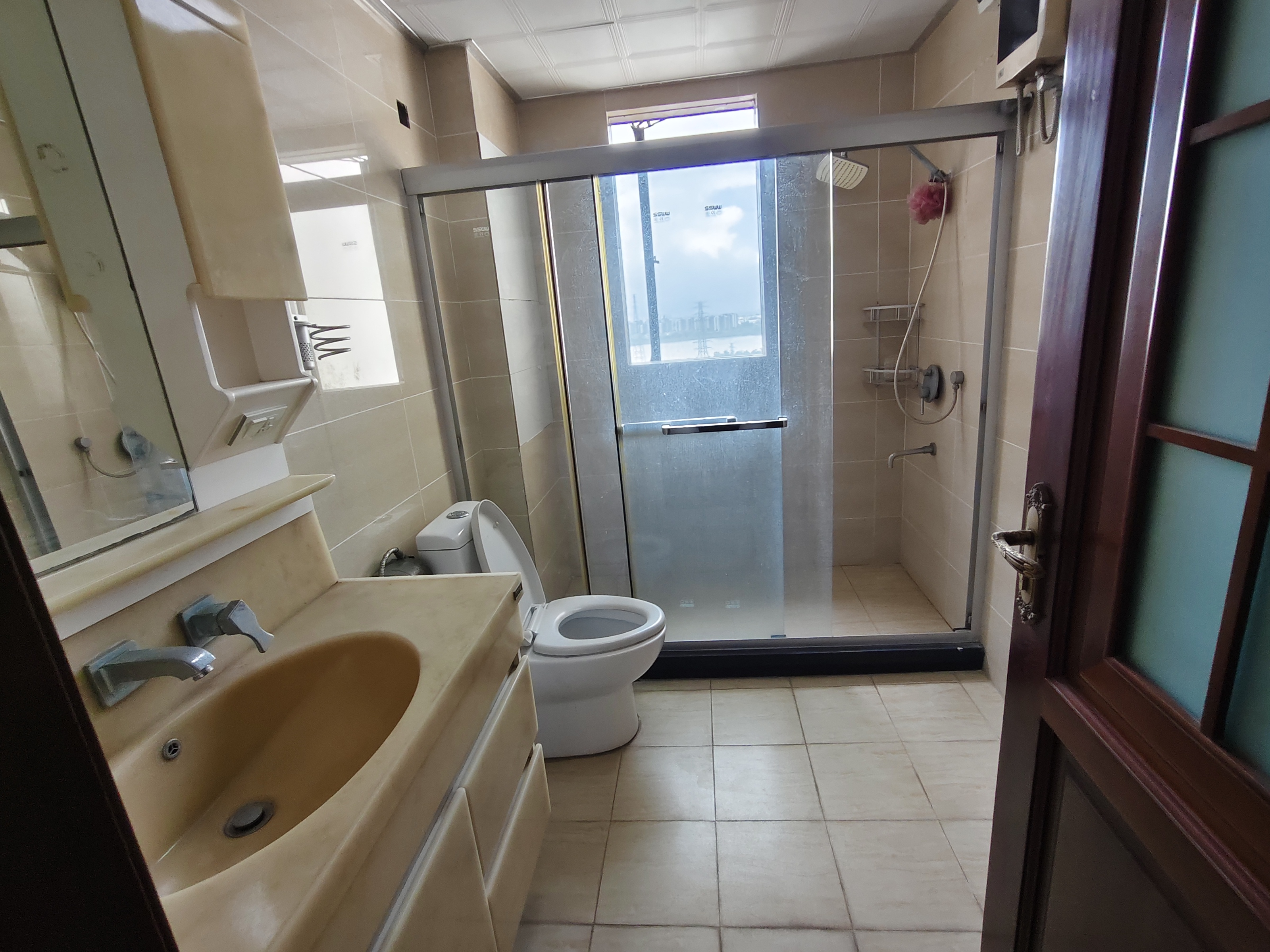 翡翠水城(住宅) 4室2厅2卫 2500.0元/月 翡翠水城(住宅) 4室2厅2卫 2500.0元/月室内图