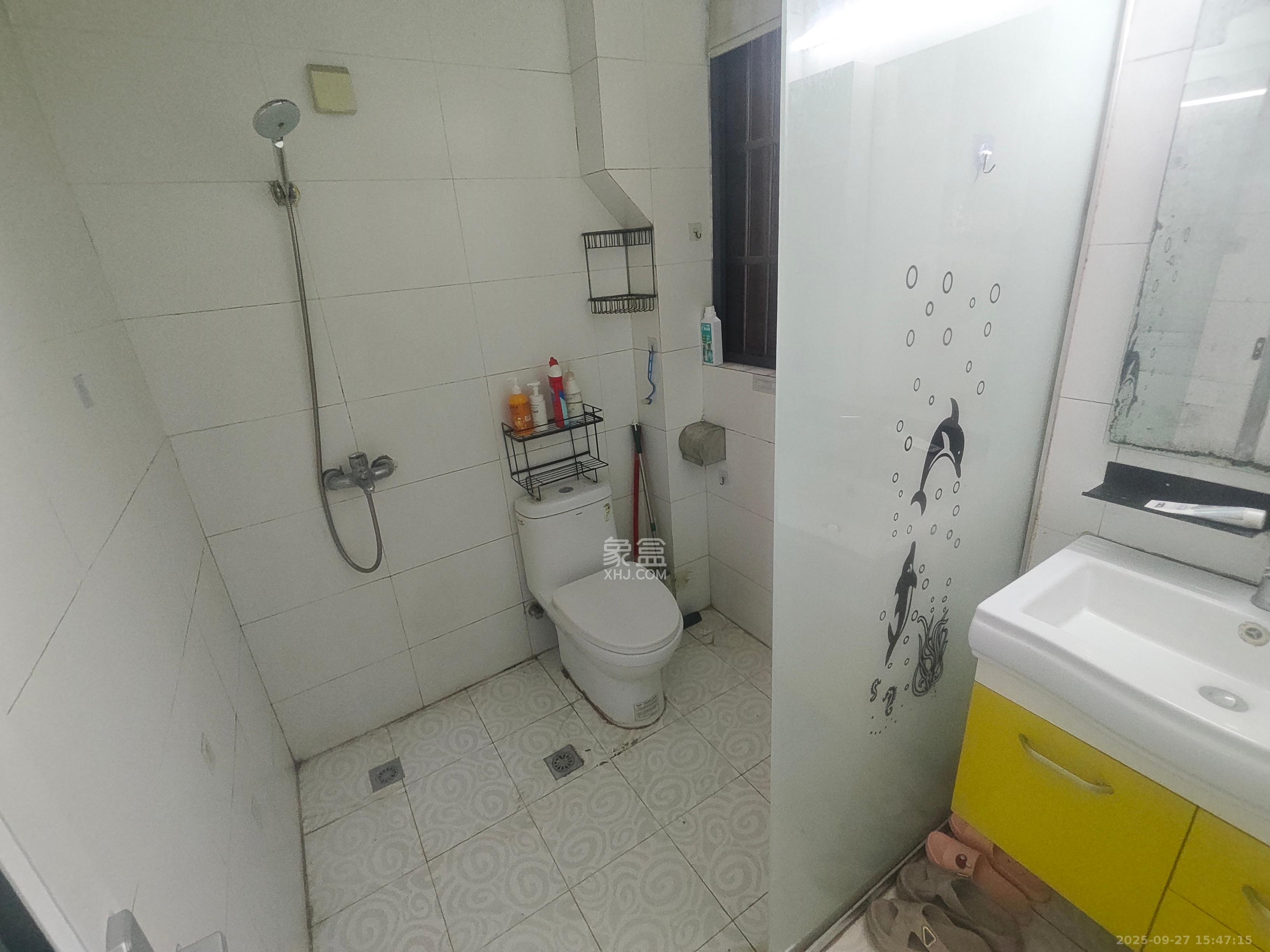 西城龙庭 2室2厅1卫 2000.0元/月 西城龙庭 2室2厅1卫 2000.0元/月室内图