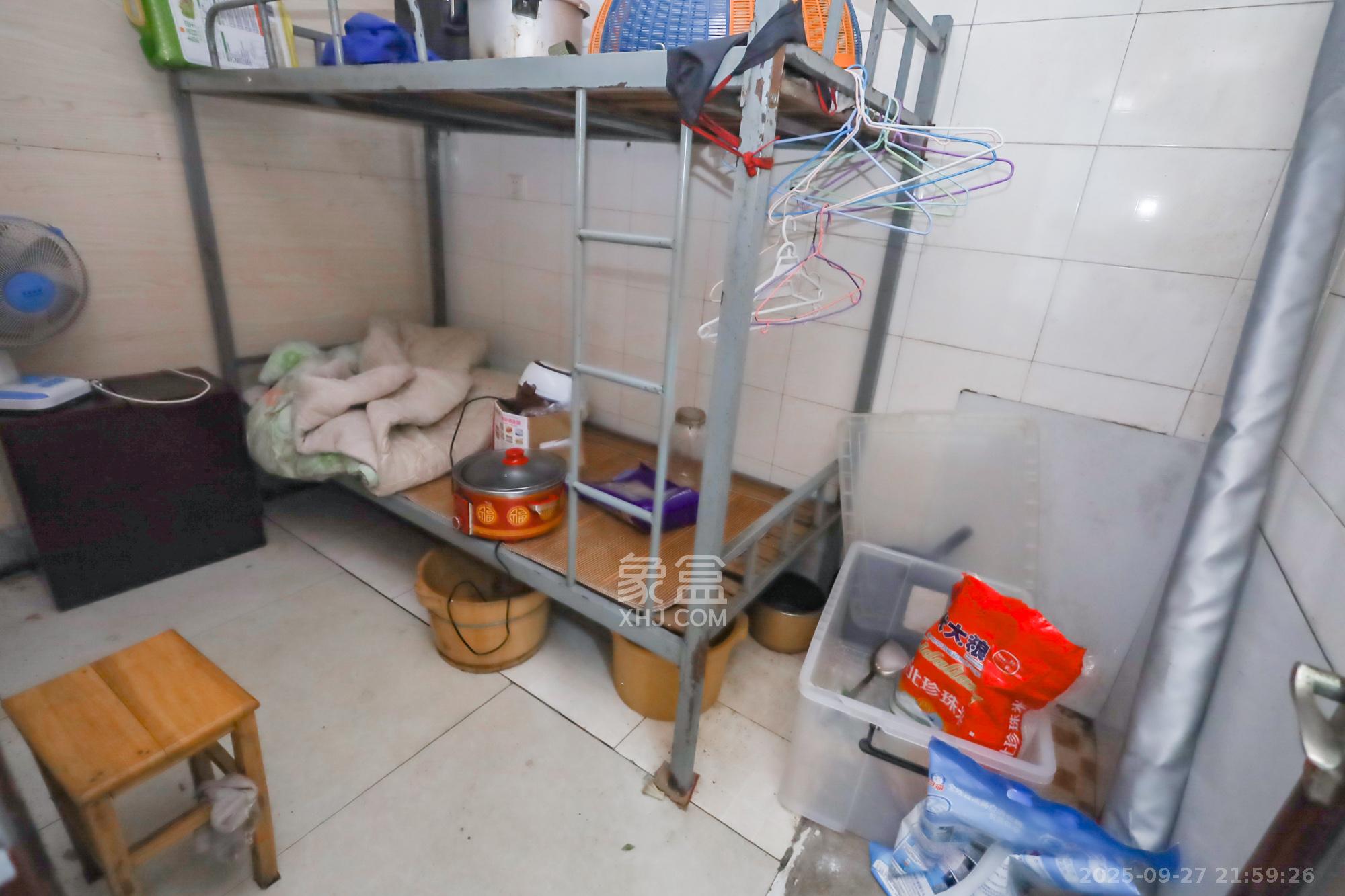 望月湖小区三片  2室1厅1卫    54.0万其他