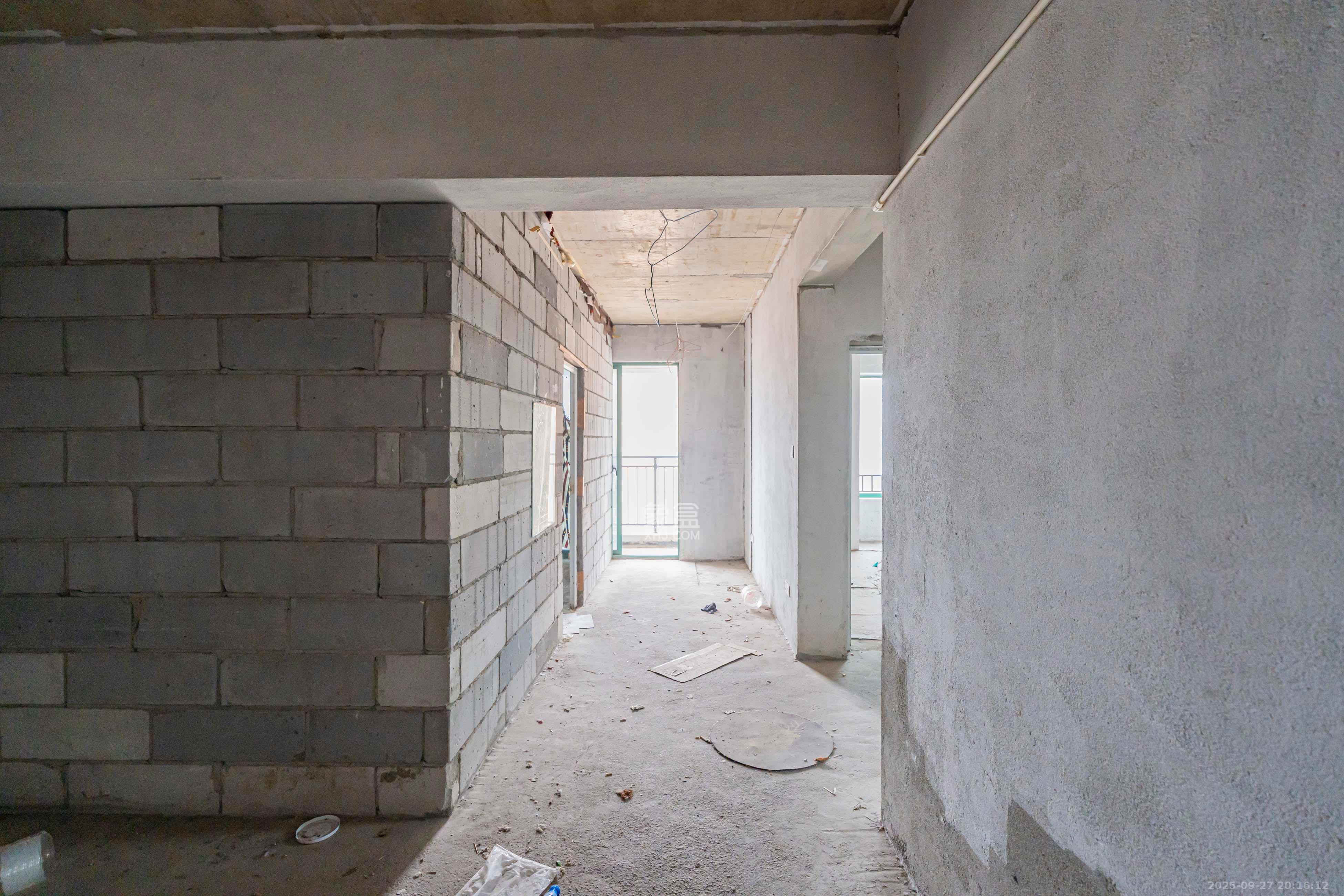 上林紫郡(锦顺和园) 3室2厅1卫 90.0万 上林紫郡(锦顺和园) 3室2厅1卫 90.0万客厅