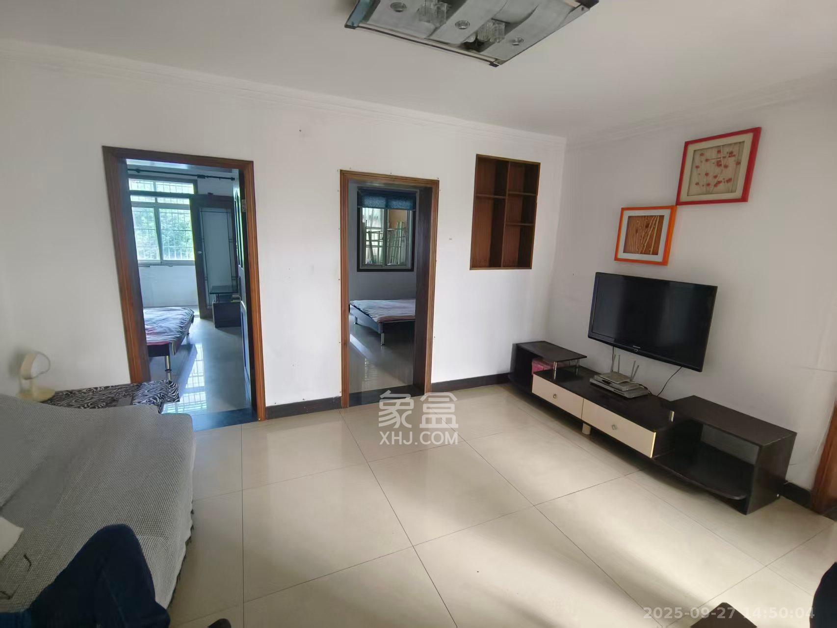 长沙市芙蓉实业公司(白沙路110号) 3室2厅1卫 1980.0元/月 长沙市芙蓉实业公司(白沙路110号) 3室2厅1卫 1980.0元/月室内图