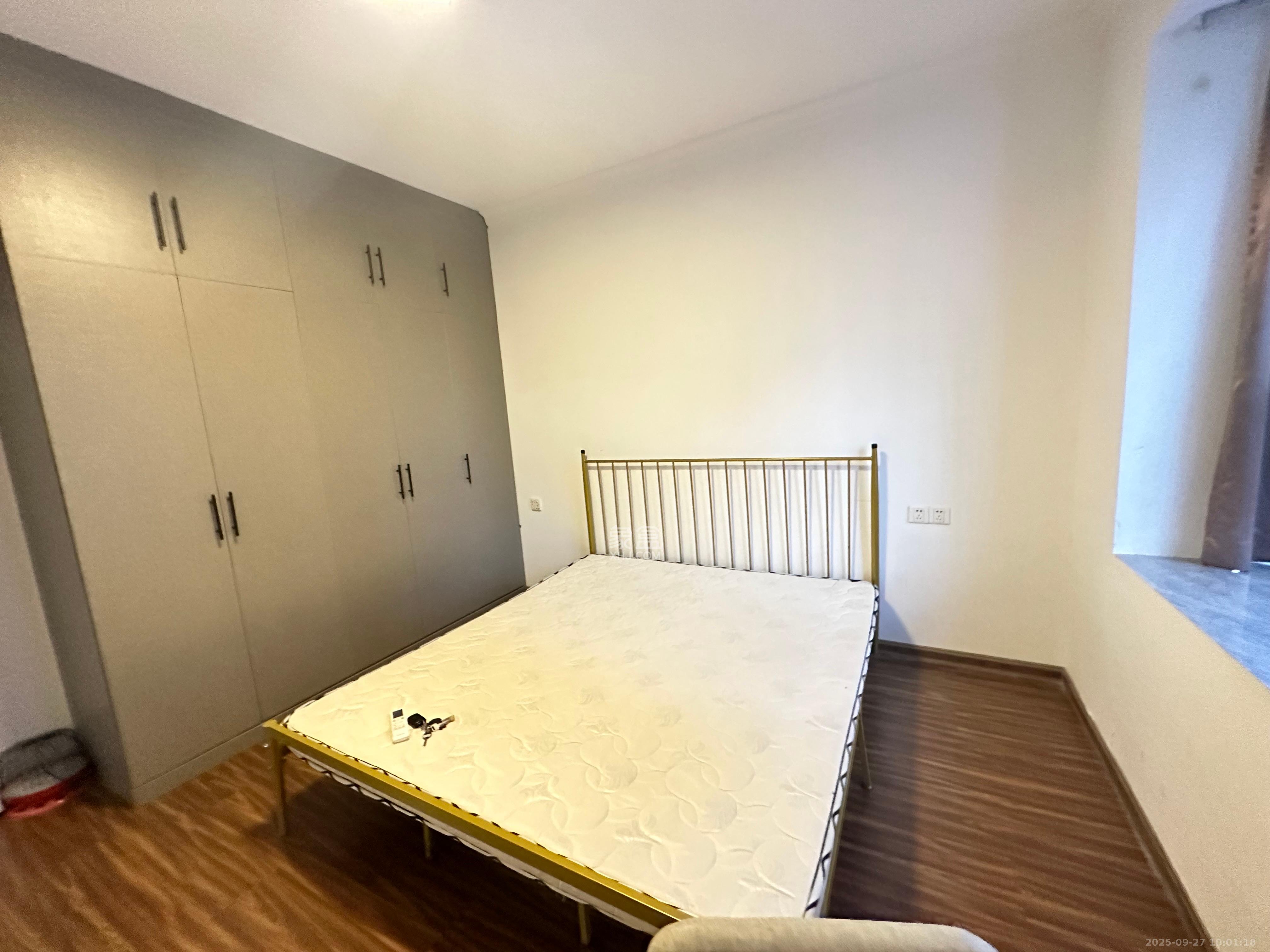 银馨家园  2室2厅1卫   2200.00元/月室内图