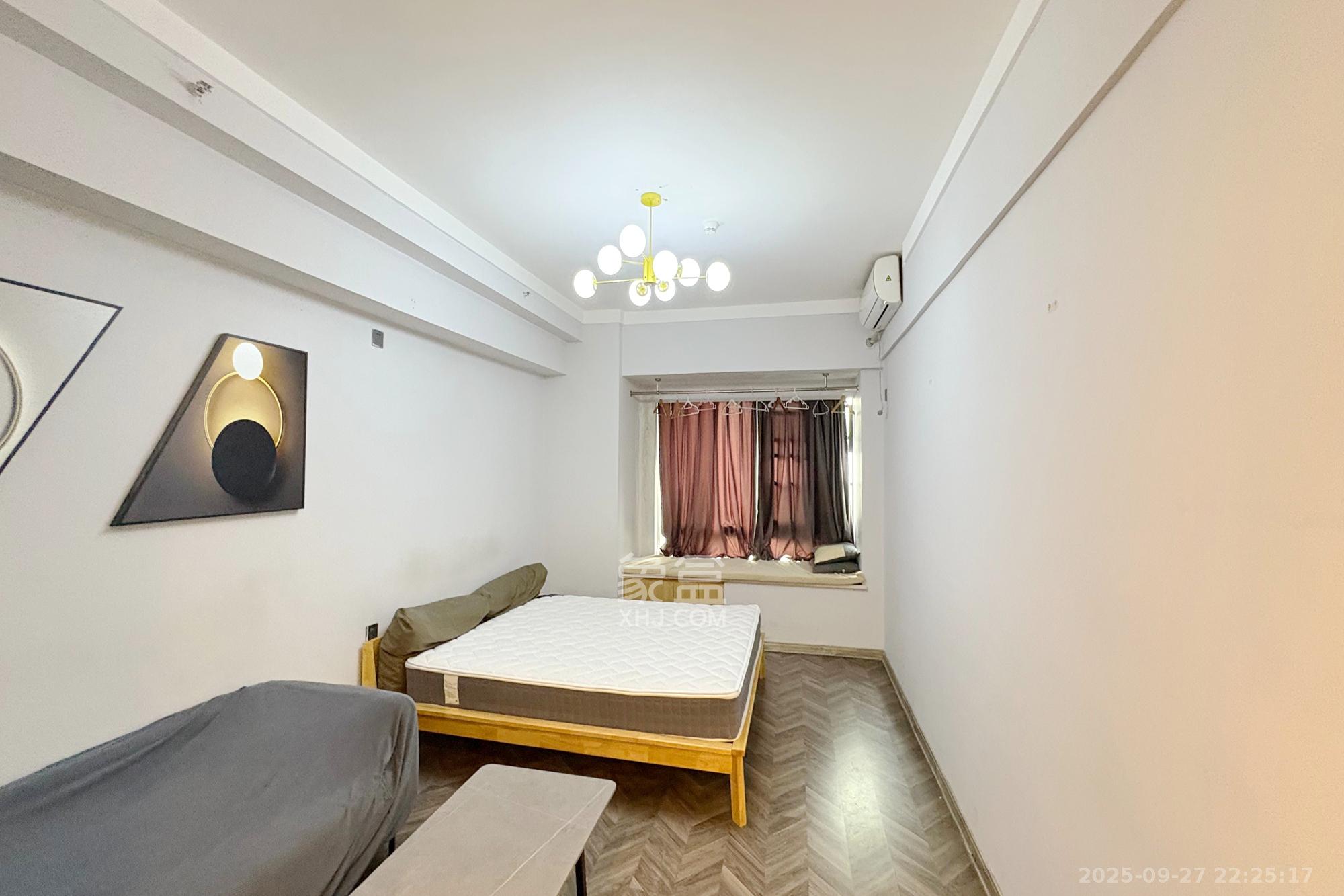 阳光城檀悦  1室1厅1卫    51.8万客厅