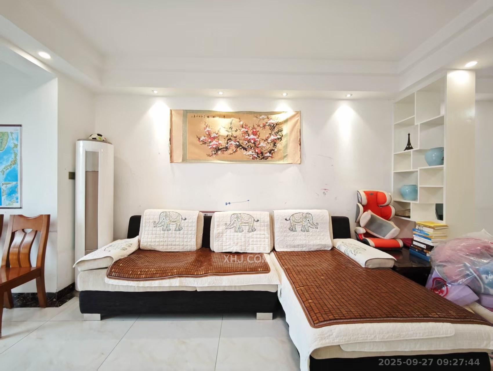 长房半岛蓝湾(观山月) 3室2厅1卫 2100.0元/月 长房半岛蓝湾(观山月) 3室2厅1卫 2100.0元/月室内图