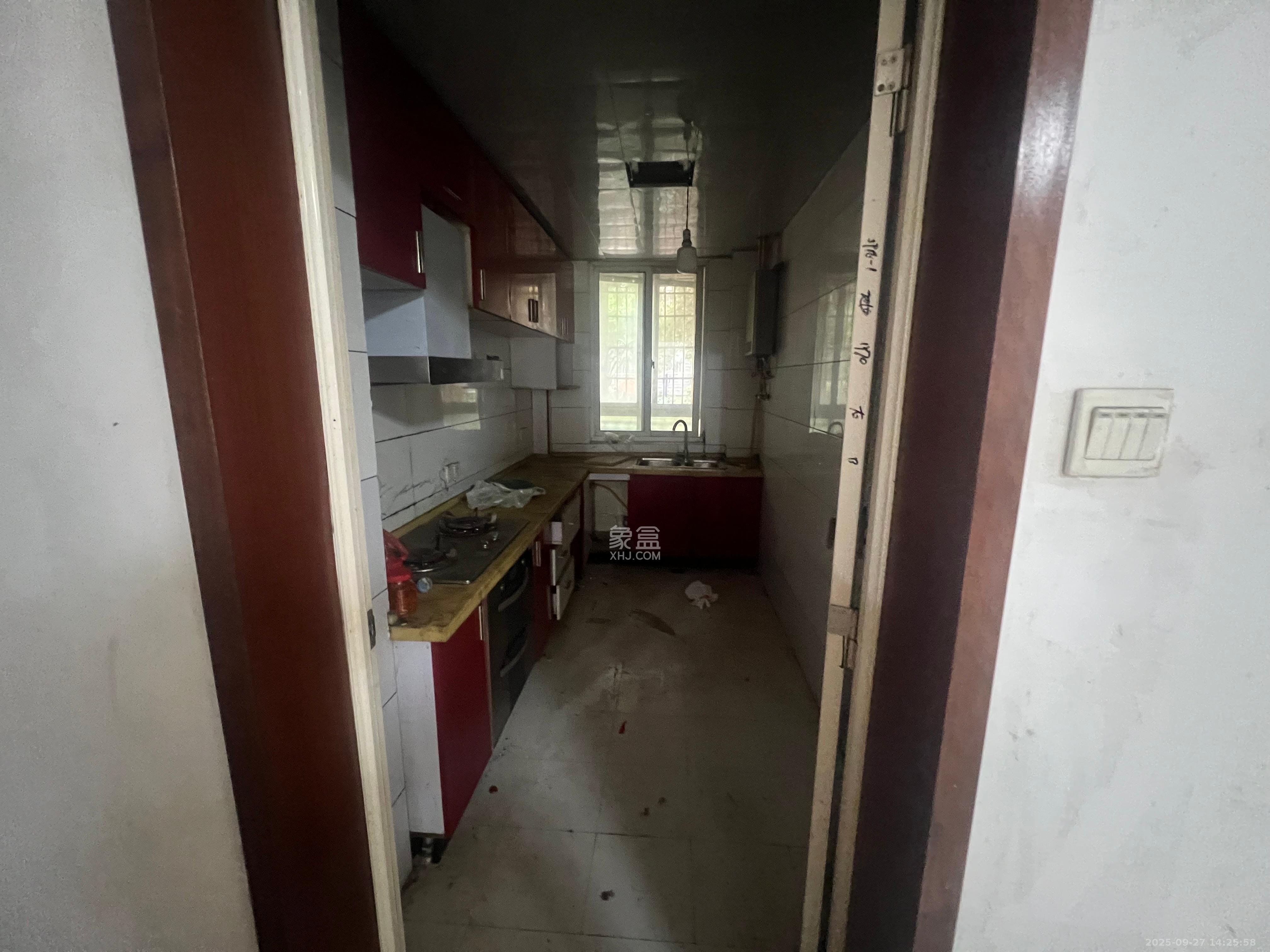 幸福洋房 3室2厅2卫 1500.0元/月 幸福洋房 3室2厅2卫 1500.0元/月室内图