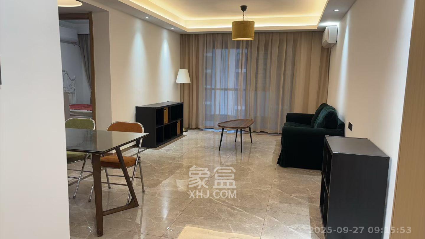 旭辉雨花郡  3室2厅2卫    4100.0元/月室内图