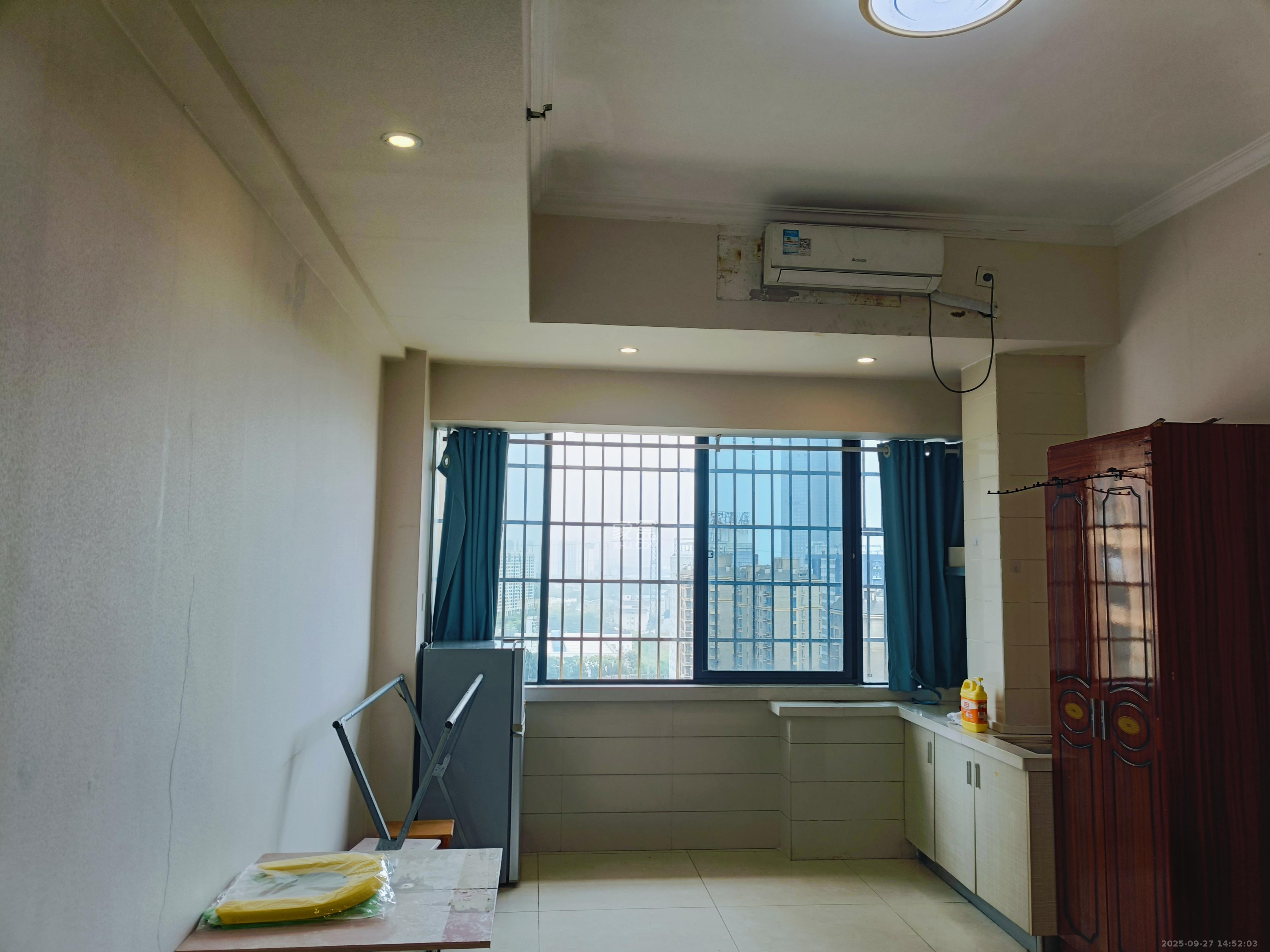 佐佑大厦 1室1厅1卫 800.0元/月 佐佑大厦 1室1厅1卫 800.0元/月室内图