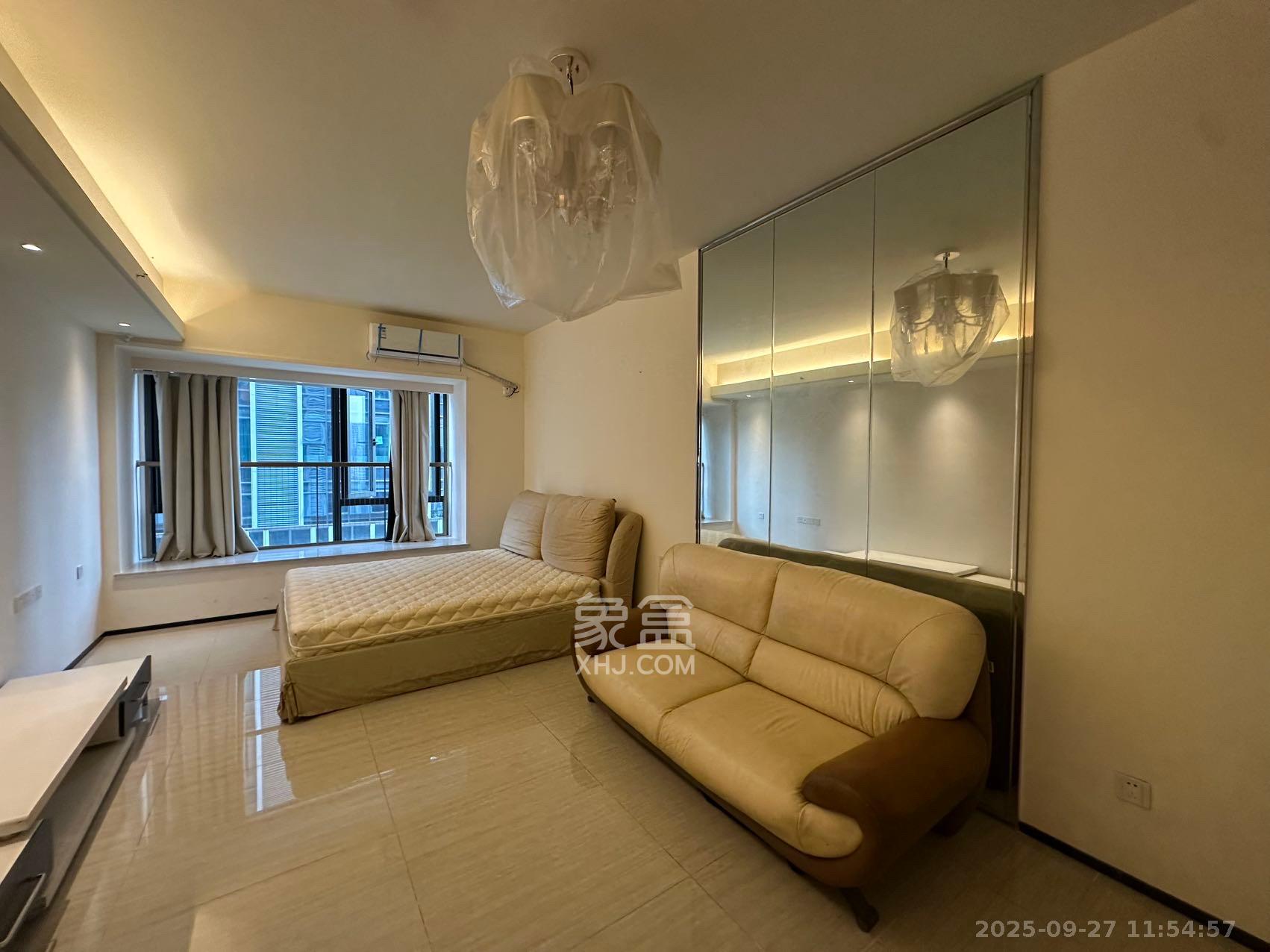 恒大金融广场 1室0厅0卫 1700.0元/月 恒大金融广场 1室0厅0卫 1700.0元/月室内图