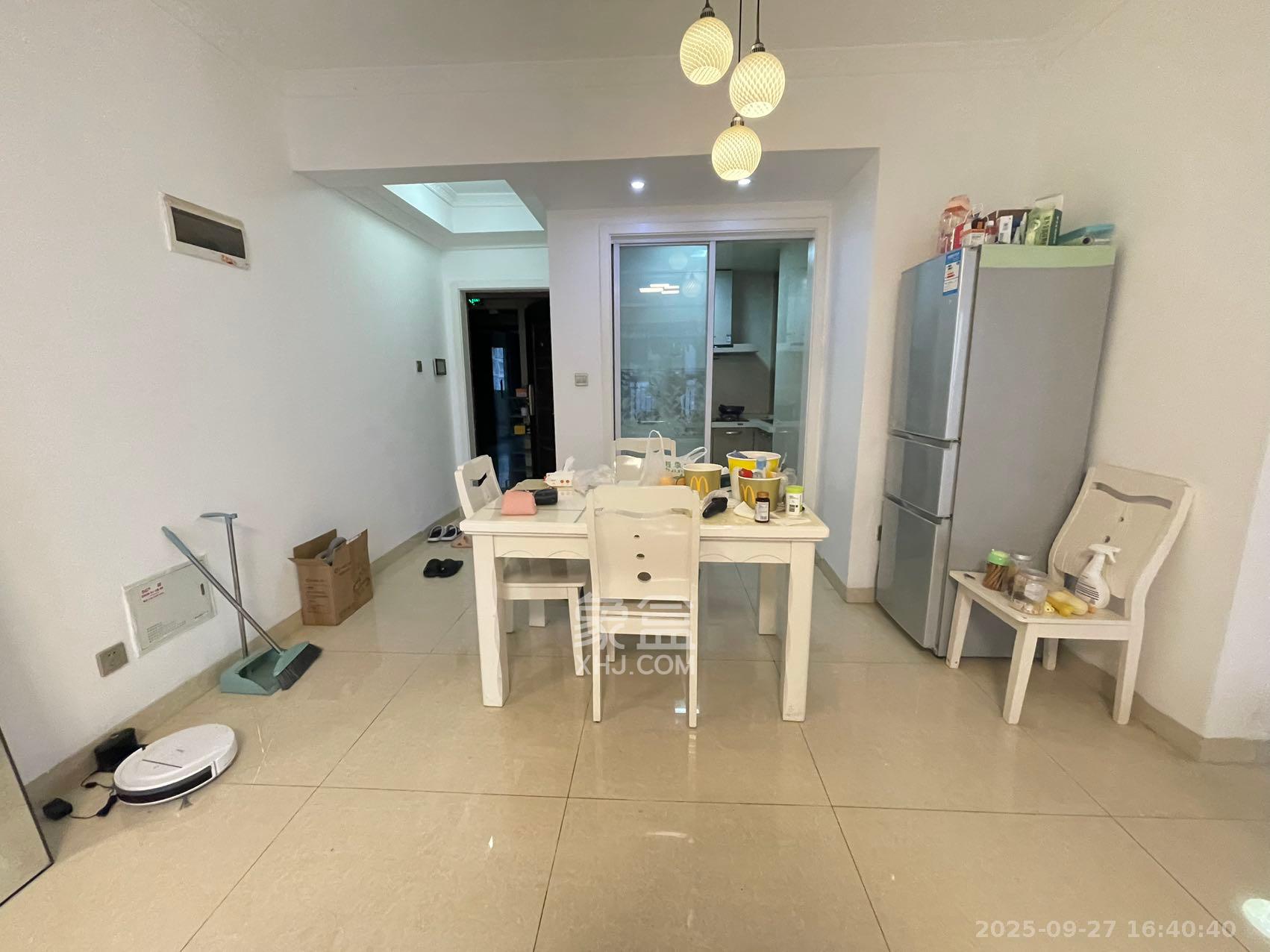 湘腾琴岛 3室2厅2卫 2400.0元/月 湘腾琴岛 3室2厅2卫 2400.0元/月室内图