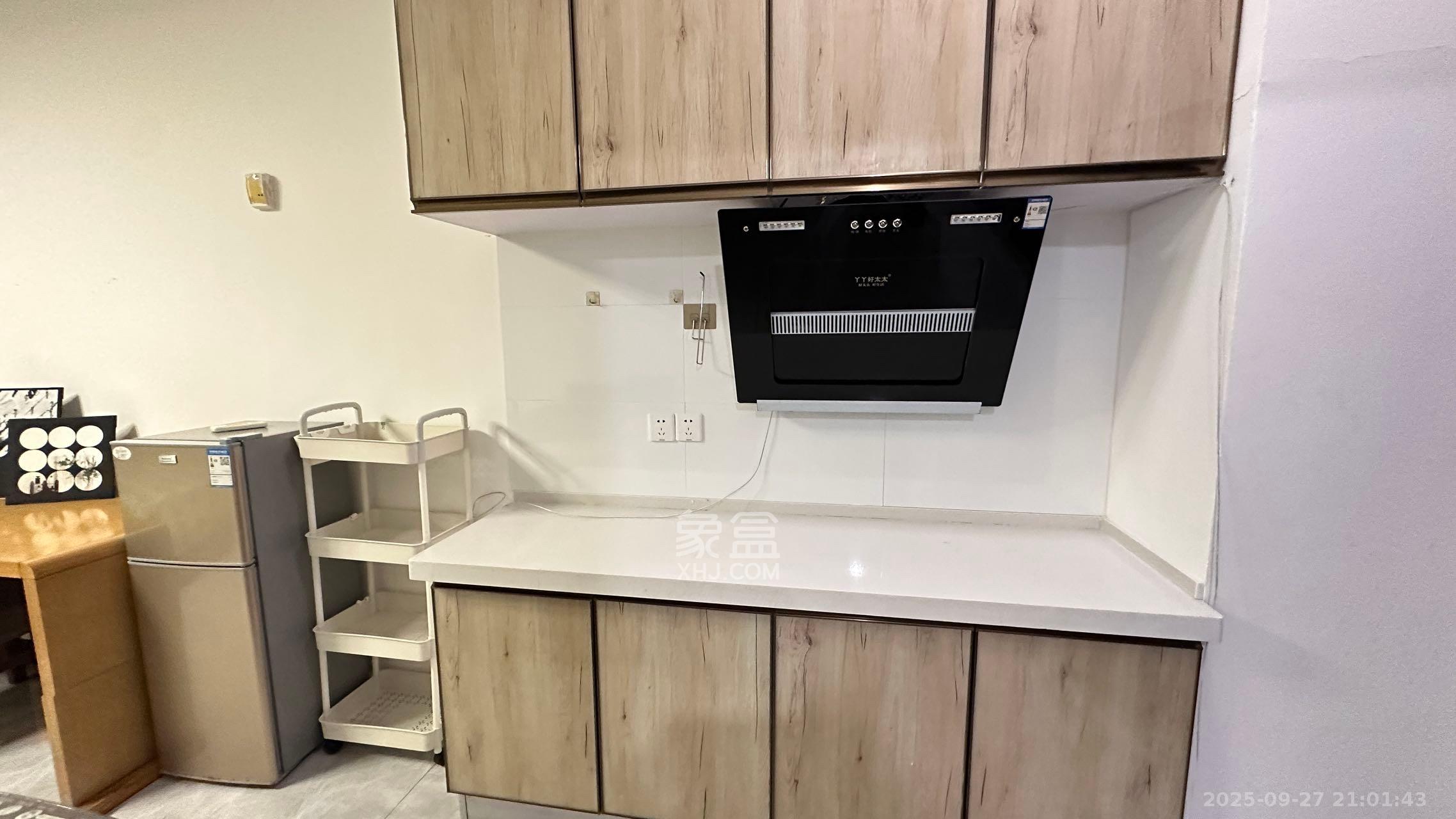 众东国际 1室1厅1卫 2200.0元/月 众东国际 1室1厅1卫 2200.0元/月室内图